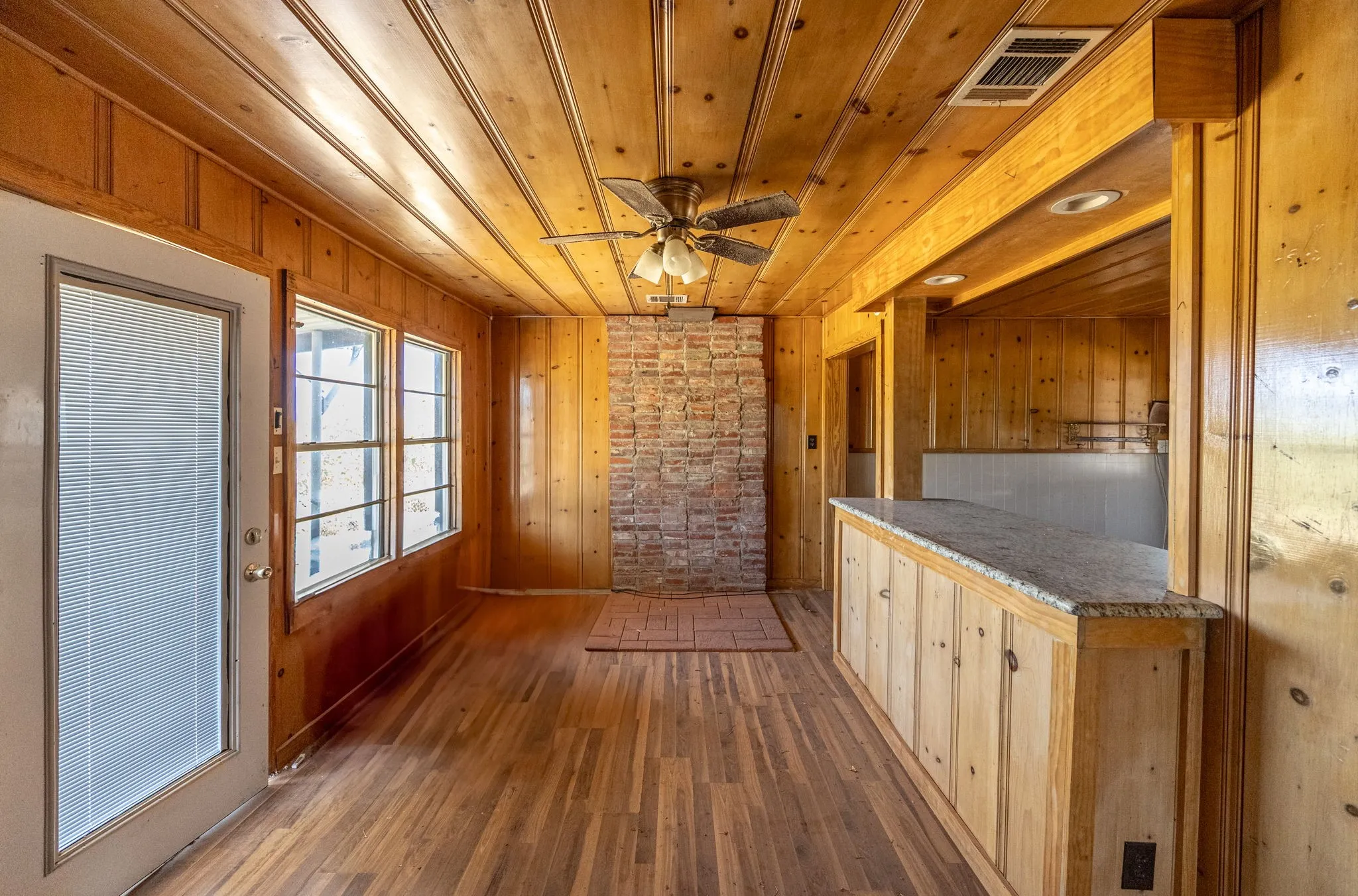 Single Family Residence For Sale in Wise County , 549 County Road 4699, Boyd, Texas 76023, 2 Bedroom, 1 Bathroom, Garage spaces, 792 Sqft, built in 1970, Price $2,495,000, mls#21365393, Real Estate Agent in Boyd, Homes For Sale in Wise county, Homes For Sale in Boyd, Realtor in Boyd Texas, Real Estate Brokerage Independent Realty Texas, Luminita Cordes Realtor