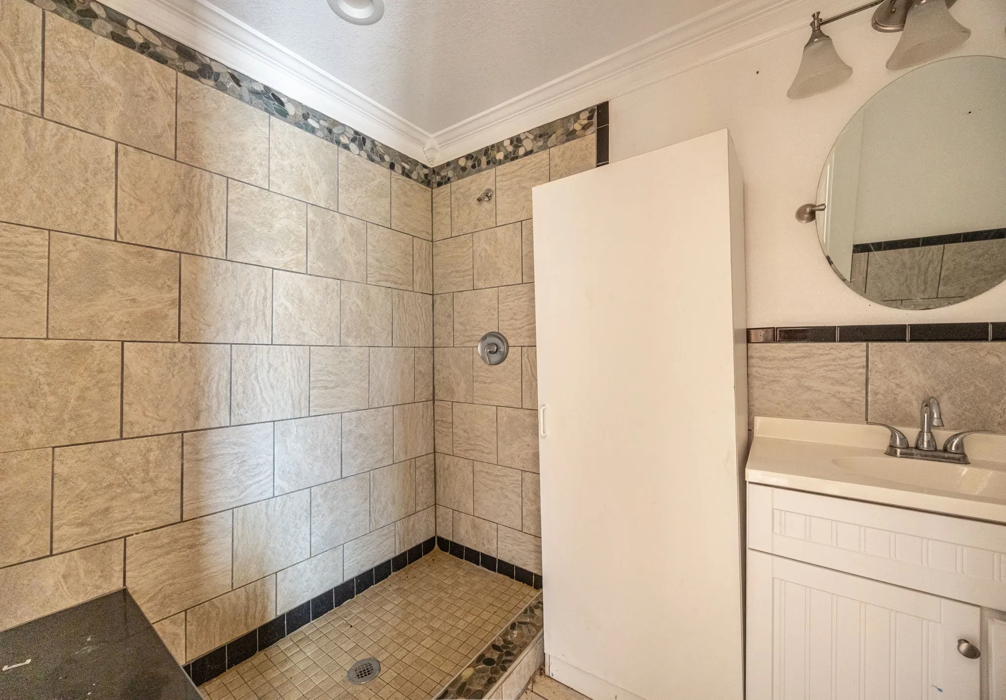 Single Family Residence For Sale in Wise County , 549 County Road 4699, Boyd, Texas 76023, 2 Bedroom, 1 Bathroom, Garage spaces, 792 Sqft, built in 1970, Price $2,495,000, mls#21365393, Real Estate Agent in Boyd, Homes For Sale in Wise county, Homes For Sale in Boyd, Realtor in Boyd Texas, Real Estate Brokerage Independent Realty Texas, Luminita Cordes Realtor