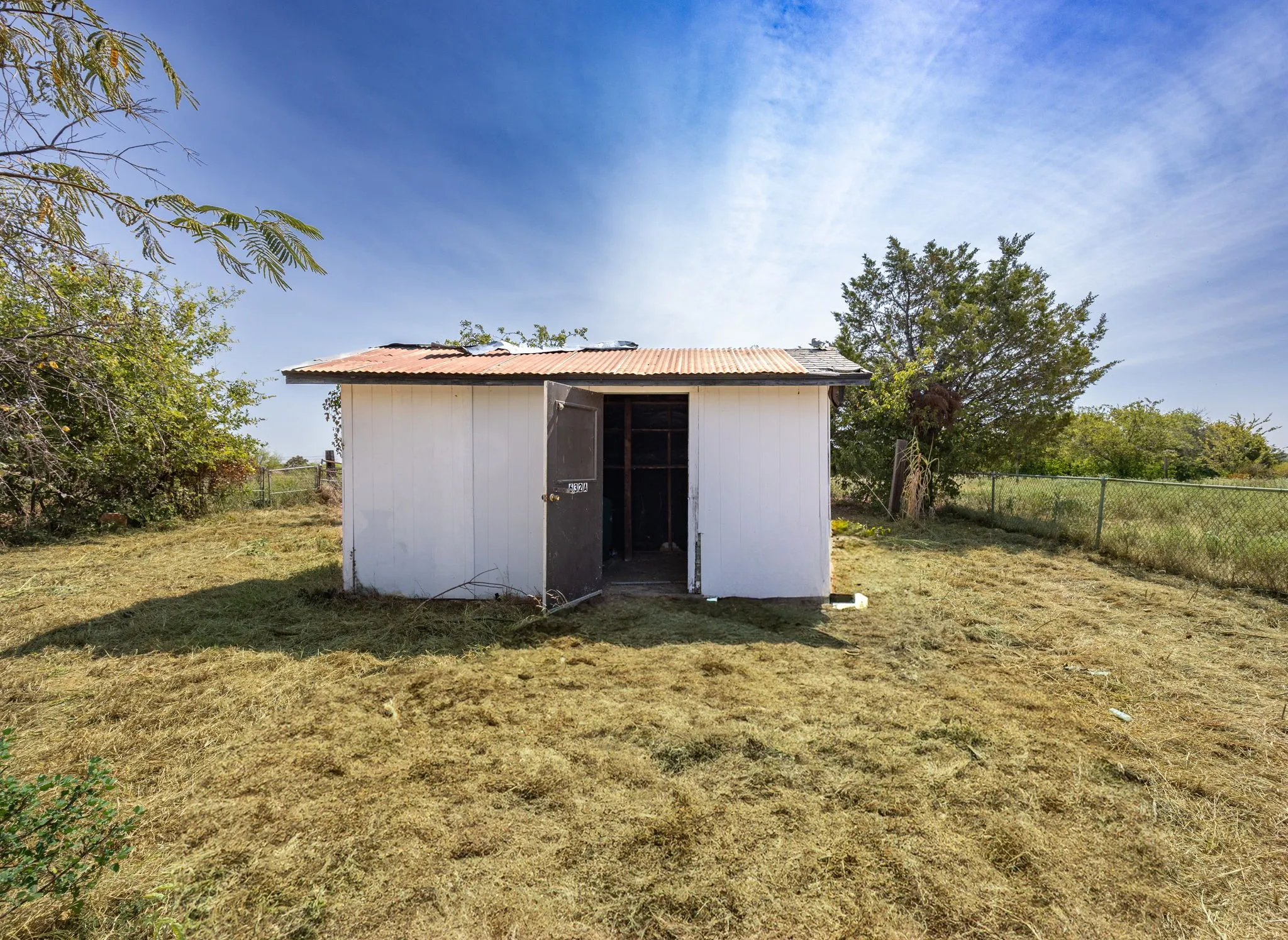 Single Family Residence For Sale in Wise County , 549 County Road 4699, Boyd, Texas 76023, 2 Bedroom, 1 Bathroom, Garage spaces, 792 Sqft, built in 1970, Price $2,495,000, mls#21365393, Real Estate Agent in Boyd, Homes For Sale in Wise county, Homes For Sale in Boyd, Realtor in Boyd Texas, Real Estate Brokerage Independent Realty Texas, Luminita Cordes Realtor