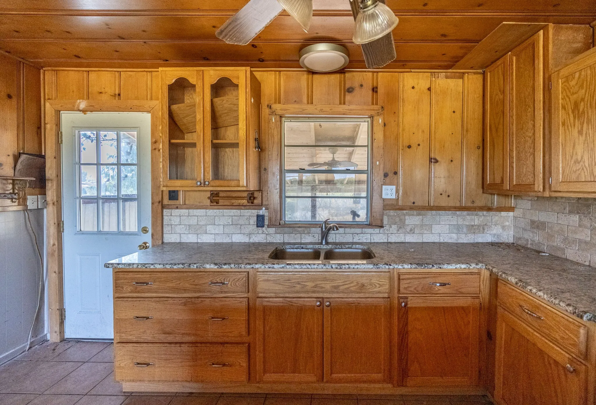 Single Family Residence For Sale in Wise County , 549 County Road 4699, Boyd, Texas 76023, 2 Bedroom, 1 Bathroom, Garage spaces, 792 Sqft, built in 1970, Price $2,495,000, mls#21365393, Real Estate Agent in Boyd, Homes For Sale in Wise county, Homes For Sale in Boyd, Realtor in Boyd Texas, Real Estate Brokerage Independent Realty Texas, Luminita Cordes Realtor