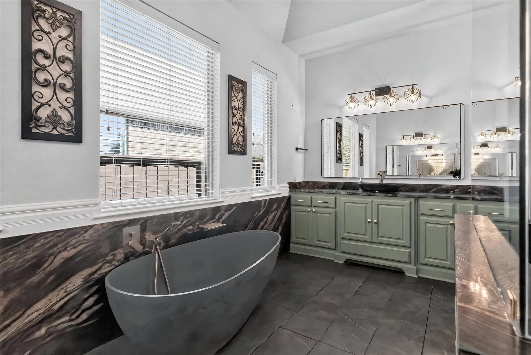 Single Family Residence For Sale in Denton County , 3131 Callander, The Colony, Texas 75056, 4 Bedroom, 6 Bathroom, 4 Garage spaces, 4,816 Sqft, built in 2014, mls#21365697, Real Estate Agent in The Colony, Homes For Sale in Denton county, Homes For Sale in The Colony, Realtor in The Colony Texas, Real Estate Brokerage Independent Realty Texas, Luminita Cordes Realtor