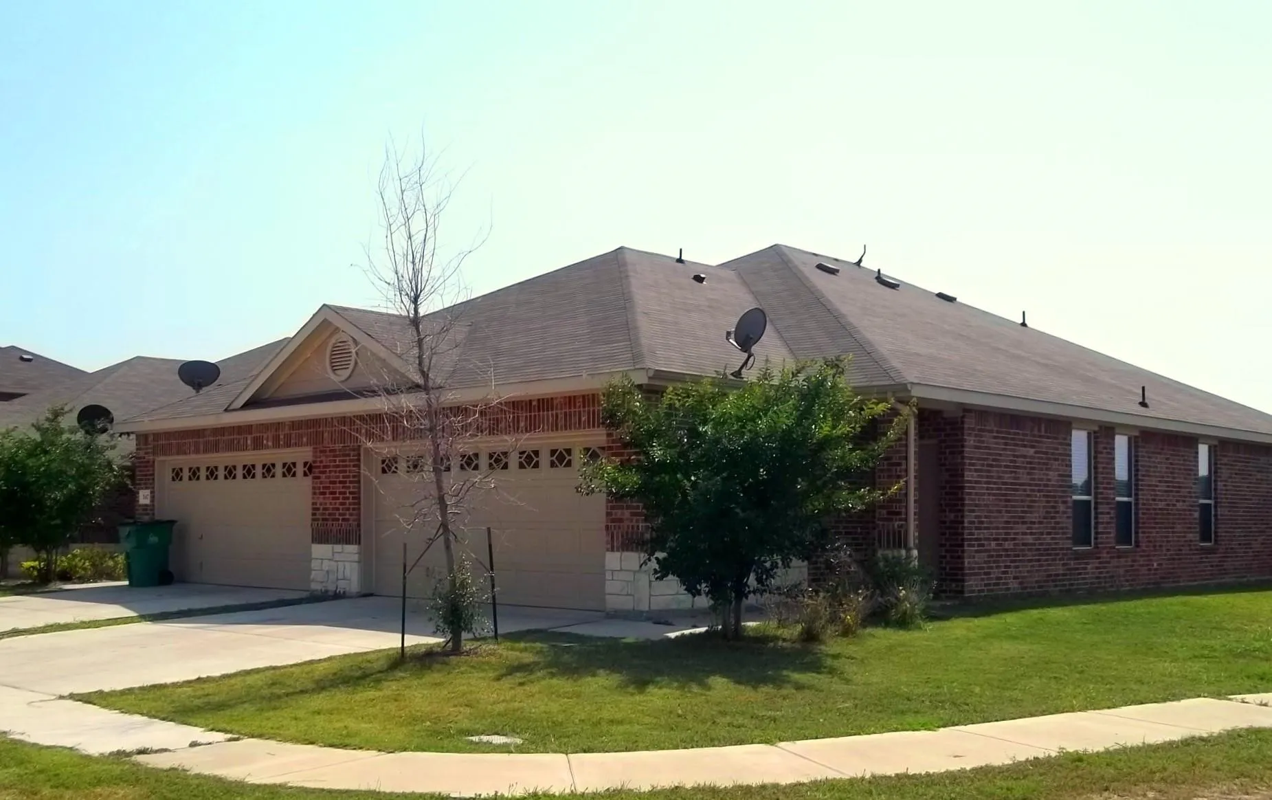 Duplex For Sale in Collin County , 345-347 Schirra Court, Lavon, Texas 75166, 6 Bedroom, 4 Bathroom, 2 Garage spaces, 2,414 Sqft, built in 2009, mls#21357961, Real Estate Agent in Lavon, Homes For Sale in Collin county, Homes For Sale in Lavon, Realtor in Lavon Texas, Real Estate Brokerage Independent Realty Texas, Luminita Cordes Realtor