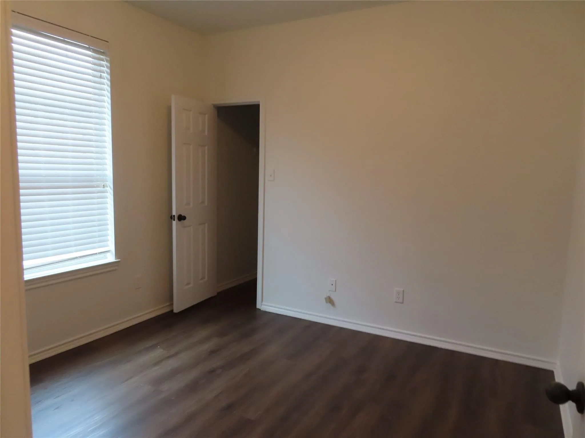 Duplex For Sale in Collin County , 345-347 Schirra Court, Lavon, Texas 75166, 6 Bedroom, 4 Bathroom, 2 Garage spaces, 2,414 Sqft, built in 2009, mls#21357961, Real Estate Agent in Lavon, Homes For Sale in Collin county, Homes For Sale in Lavon, Realtor in Lavon Texas, Real Estate Brokerage Independent Realty Texas, Luminita Cordes Realtor