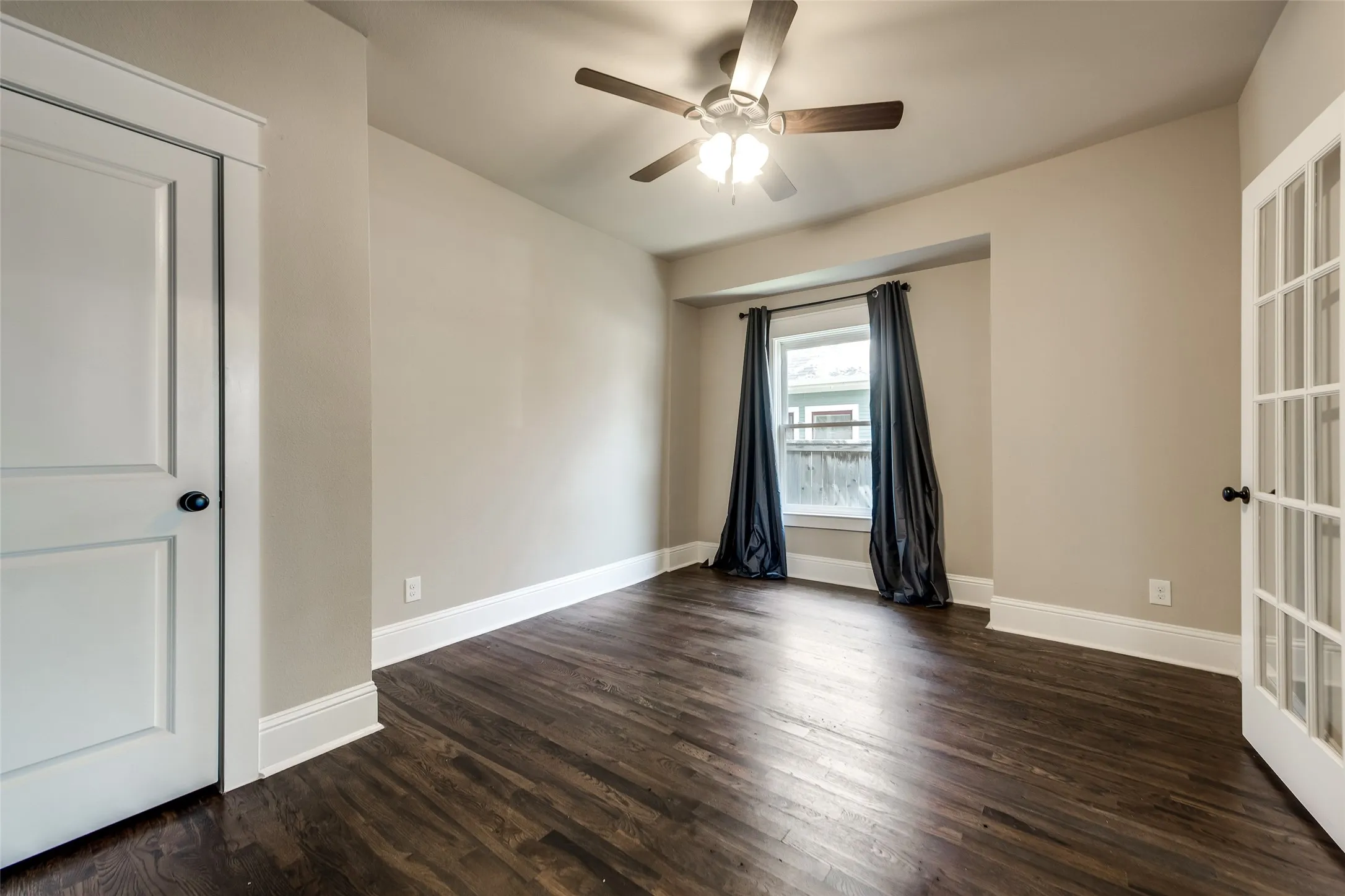 Single Family Residence For Rent in Tarrant County , 1318 Fairmount Avenue, Fort Worth, Texas 76104, 2 Bedroom, 2 Bathroom, 1 Garage spaces, 1,380 Sqft, built in 1921, mls#21358760, Real Estate Agent in Fort Worth, Homes For Rent in Tarrant county, Homes For Rent in Fort Worth, Realtor in Fort Worth Texas, Real Estate Brokerage Independent Realty Texas, Luminita Cordes Realtor