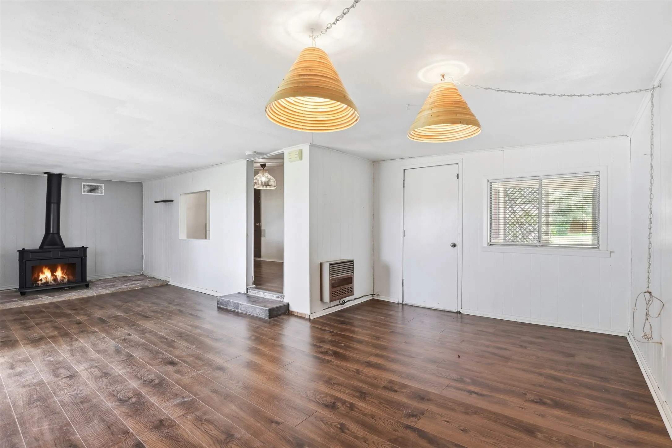 Here's a second living area or bonus room.