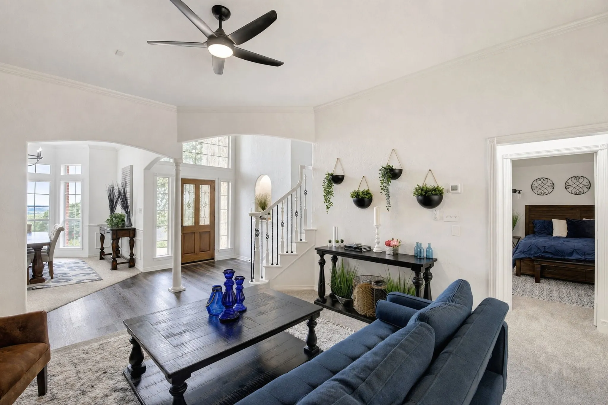 Single Family Residence For Sale in Tarrant County , 816 Lake View Court E, Crowley, Texas 76036, 4 Bedroom, 4 Bathroom, 2 Garage spaces, 3,486 Sqft, built in 1999, mls#21366207, Real Estate Agent in Crowley, Homes For Sale in Tarrant county, Homes For Sale in Crowley, Realtor in Crowley Texas, Real Estate Brokerage Independent Realty Texas, Luminita Cordes Realtor