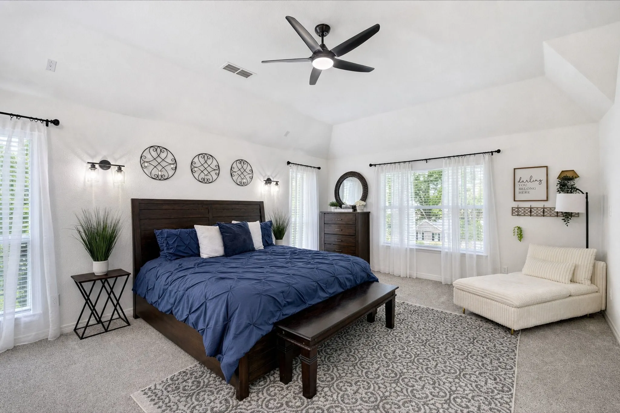 Single Family Residence For Sale in Tarrant County , 816 Lake View Court E, Crowley, Texas 76036, 4 Bedroom, 4 Bathroom, 2 Garage spaces, 3,486 Sqft, built in 1999, mls#21366207, Real Estate Agent in Crowley, Homes For Sale in Tarrant county, Homes For Sale in Crowley, Realtor in Crowley Texas, Real Estate Brokerage Independent Realty Texas, Luminita Cordes Realtor