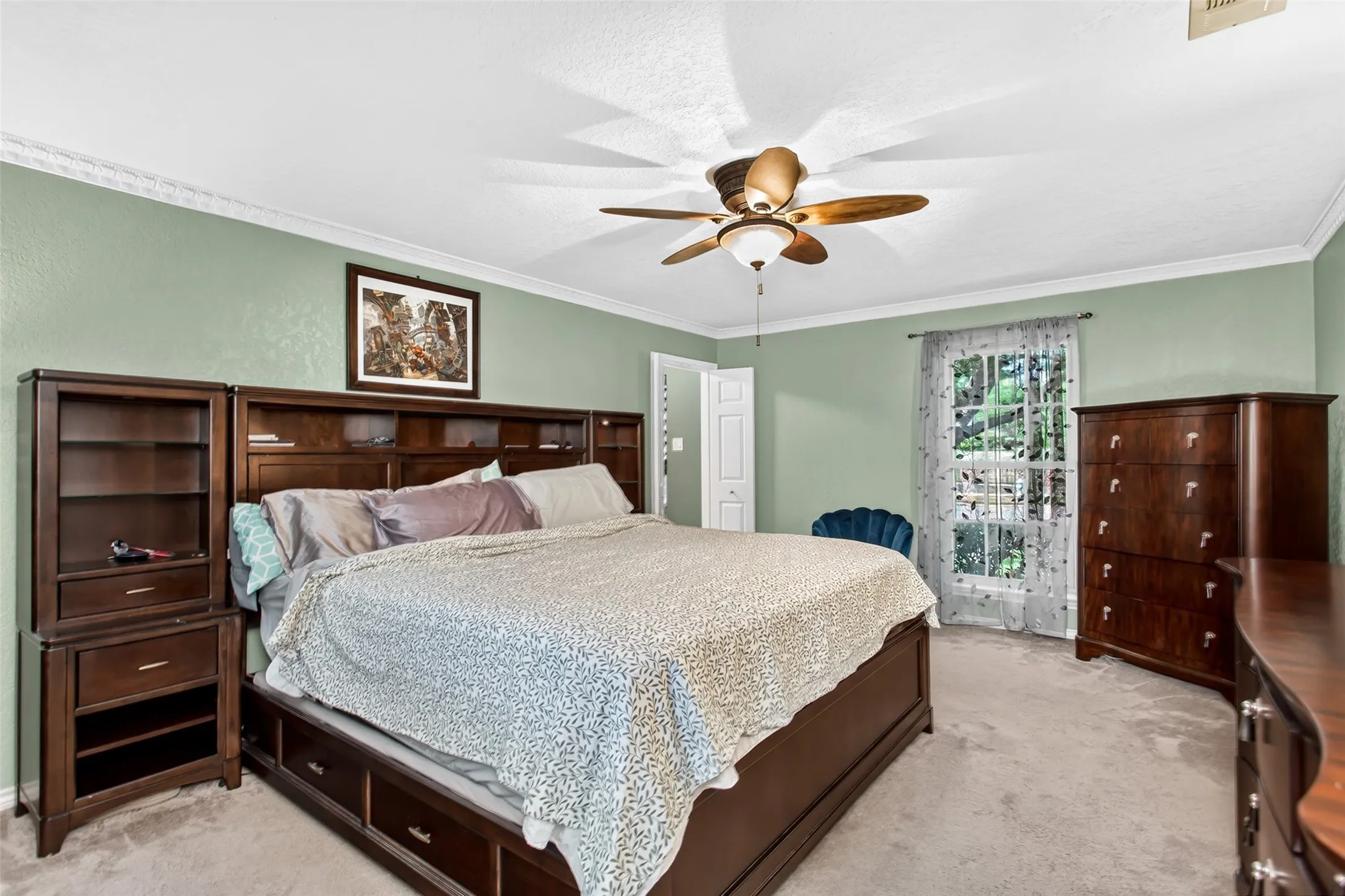 Single Family Residence For Sale in Dallas County , 2407 Briarcliff Drive, Irving, Texas 75062, 3 Bedroom, 3 Bathroom, 2 Garage spaces, 2,306 Sqft, built in 1980, mls#21366236, Real Estate Agent in Irving, Homes For Sale in Dallas county, Homes For Sale in Irving, Realtor in Irving Texas, Real Estate Brokerage Independent Realty Texas, Luminita Cordes Realtor