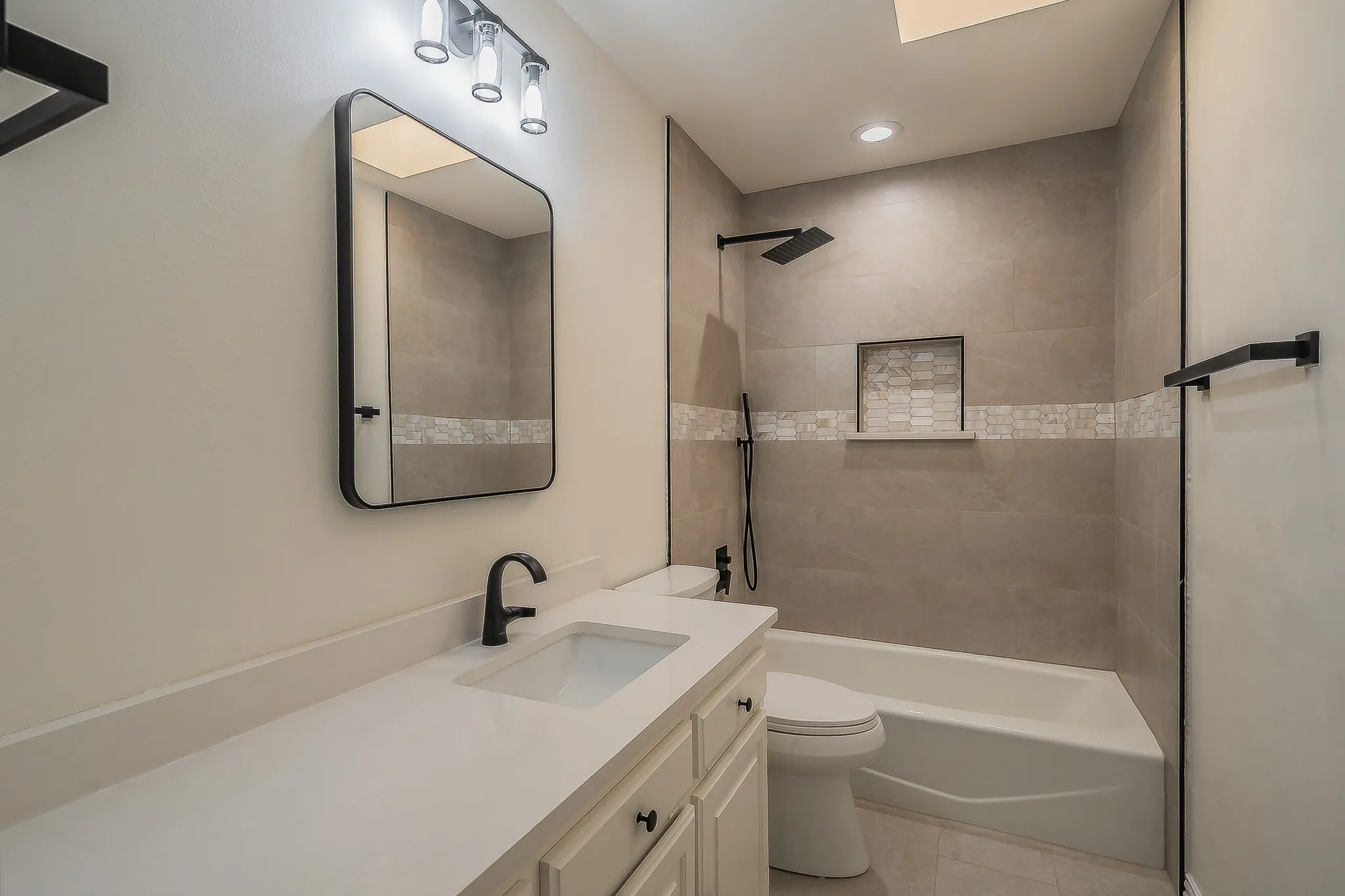 Single Family Residence For Rent in Denton County , 543 Timber Ridge Drive, Trophy Club, Texas 76262, 4 Bedroom, 4 Bathroom, 2 Garage spaces, 3,542 Sqft, built in 1986, mls#21366204, Real Estate Agent in Trophy Club, Homes For Rent in Denton county, Homes For Rent in Trophy Club, Realtor in Trophy Club Texas, Real Estate Brokerage Independent Realty Texas, Luminita Cordes Realtor