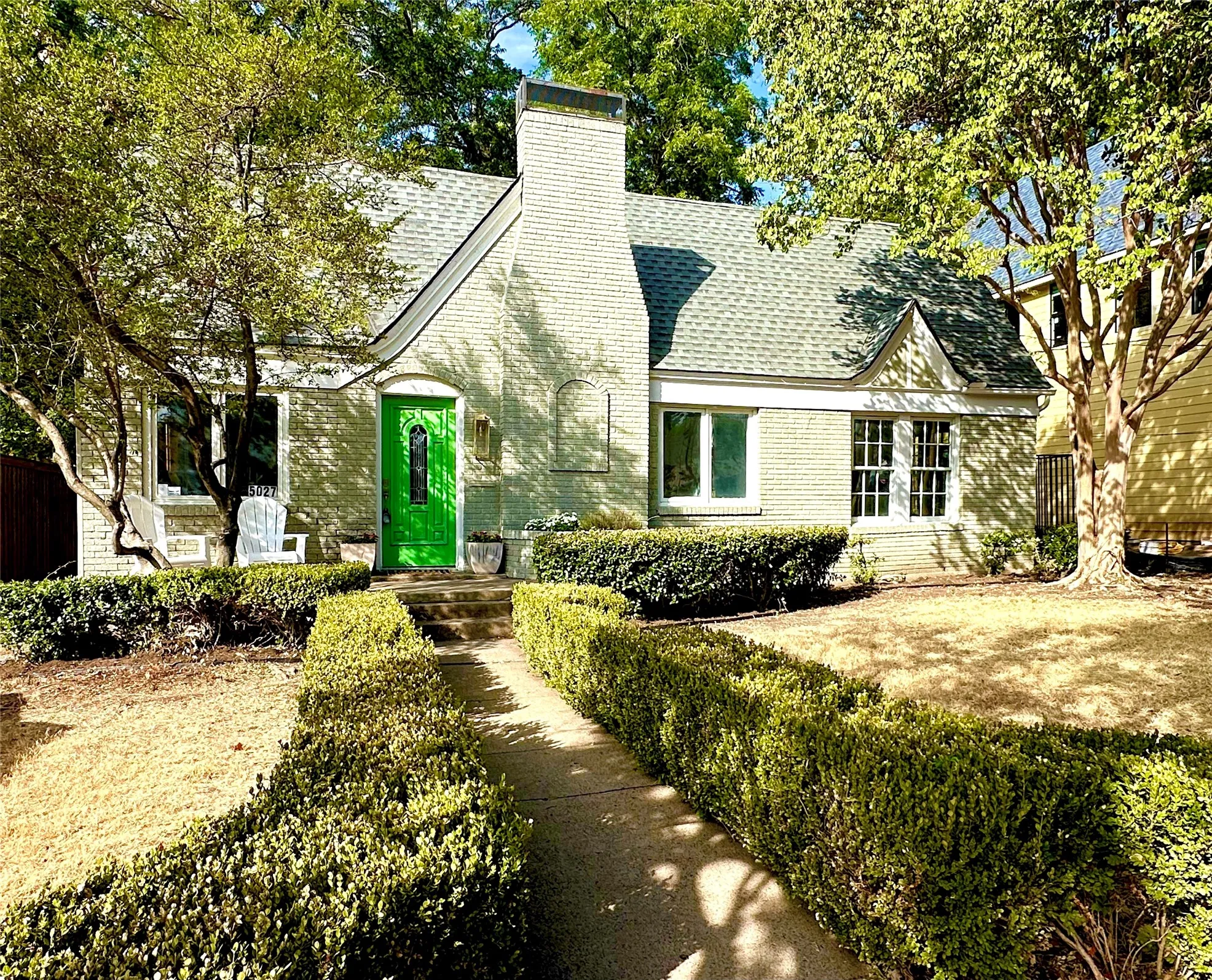 Single Family Residence For Rent in Dallas County , 5027 Stoneleigh Avenue, Dallas, Texas 75235, 3 Bedroom, 2 Bathroom, Garage spaces, 1,678 Sqft, built in 1927, mls#21363097, Real Estate Agent in Dallas, Homes For Rent in Dallas county, Homes For Rent in Dallas, Realtor in Dallas Texas, Real Estate Brokerage Independent Realty Texas, Luminita Cordes Realtor
