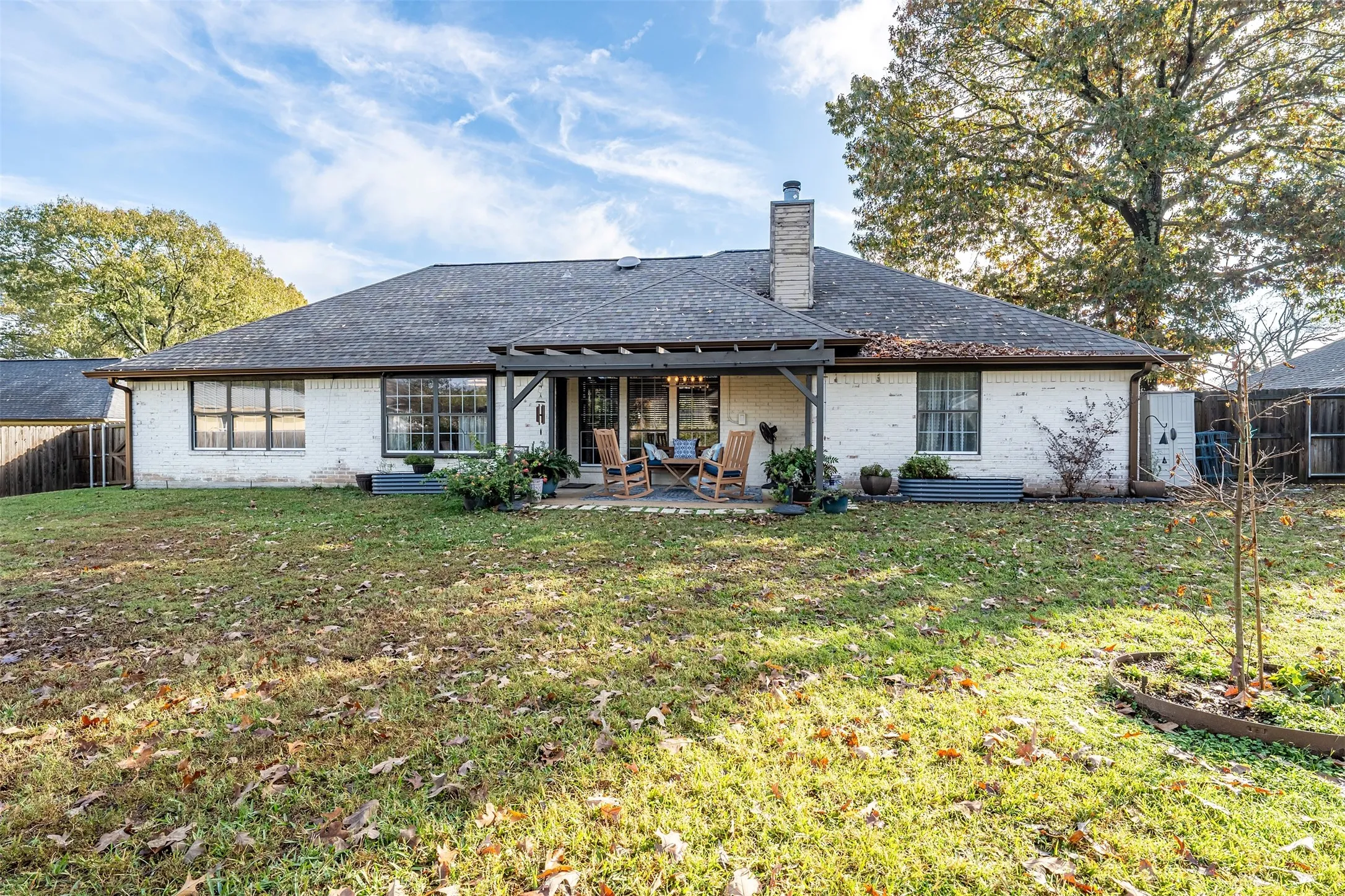 Single Family Residence For Sale in Smith County , 18564 County Road 1100, Flint, Texas 75762, 3 Bedroom, 2 Bathroom, 2 Garage spaces, 2,127 Sqft, built in 1996, mls#21366231, Real Estate Agent in Flint, Homes For Sale in Smith county, Homes For Sale in Flint, Realtor in Flint Texas, Real Estate Brokerage Independent Realty Texas, Luminita Cordes Realtor