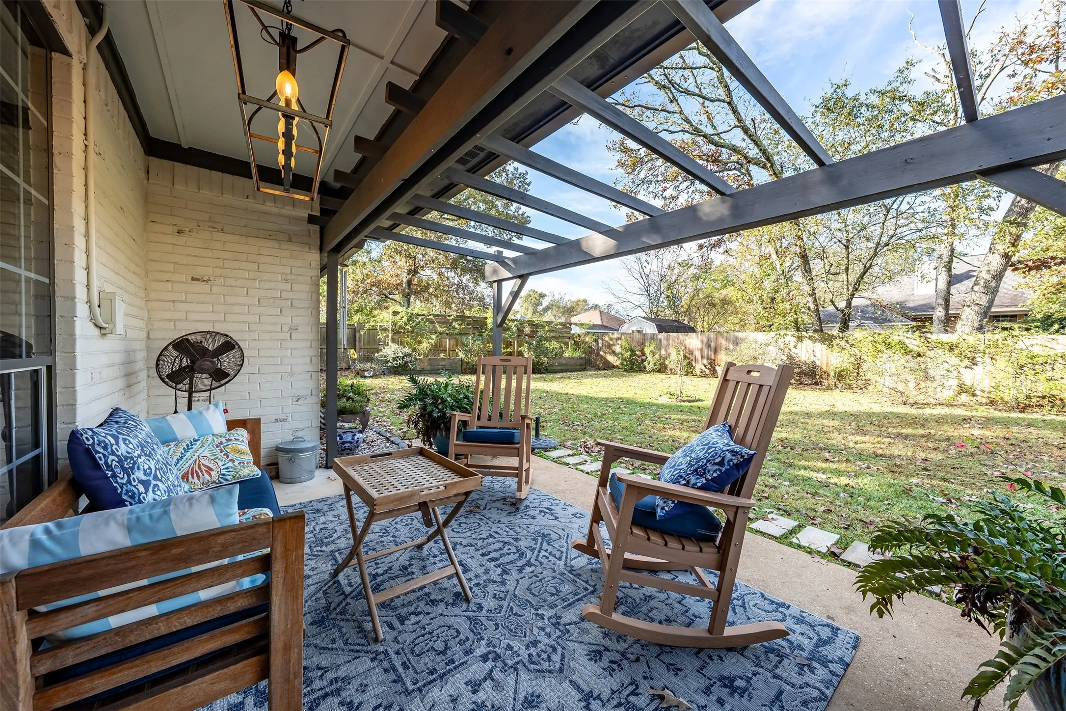 Single Family Residence For Sale in Smith County , 18564 County Road 1100, Flint, Texas 75762, 3 Bedroom, 2 Bathroom, 2 Garage spaces, 2,127 Sqft, built in 1996, mls#21366231, Real Estate Agent in Flint, Homes For Sale in Smith county, Homes For Sale in Flint, Realtor in Flint Texas, Real Estate Brokerage Independent Realty Texas, Luminita Cordes Realtor