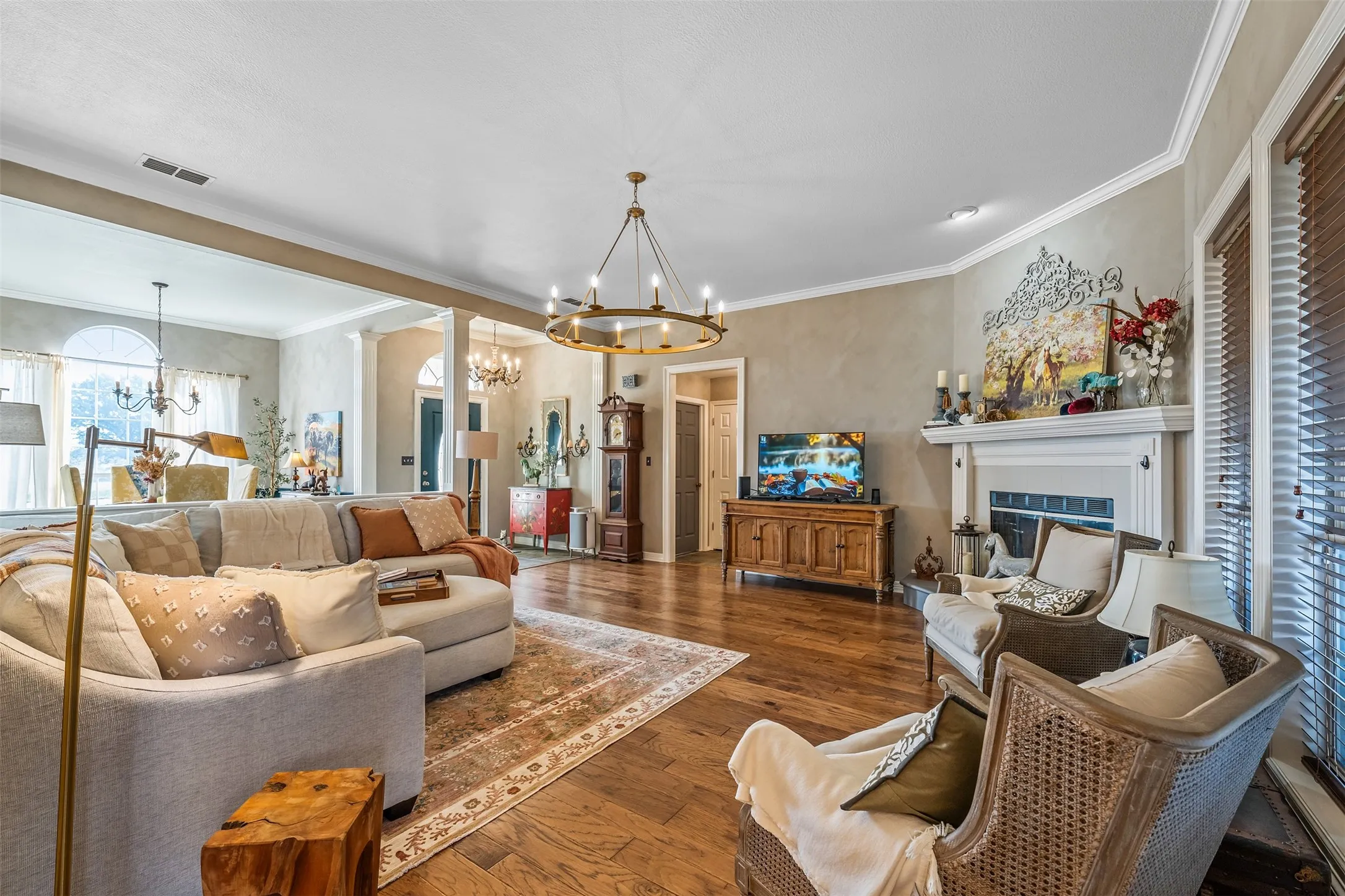 Single Family Residence For Sale in Smith County , 18564 County Road 1100, Flint, Texas 75762, 3 Bedroom, 2 Bathroom, 2 Garage spaces, 2,127 Sqft, built in 1996, mls#21366231, Real Estate Agent in Flint, Homes For Sale in Smith county, Homes For Sale in Flint, Realtor in Flint Texas, Real Estate Brokerage Independent Realty Texas, Luminita Cordes Realtor