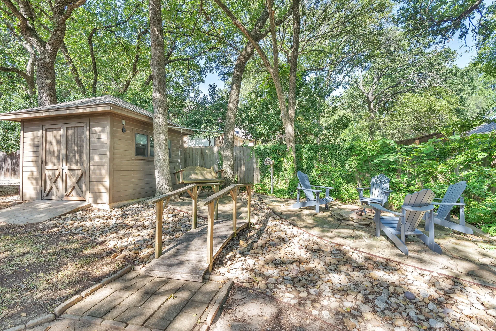 Single Family Residence For Sale in Parker County , 1809 Lakewood Drive, Weatherford, Texas 76087, 3 Bedroom, 3 Bathroom, 2 Garage spaces, 2,221 Sqft, built in 1990, mls#21366157, Real Estate Agent in Weatherford, Homes For Sale in Parker county, Homes For Sale in Weatherford, Realtor in Weatherford Texas, Real Estate Brokerage Independent Realty Texas, Luminita Cordes Realtor