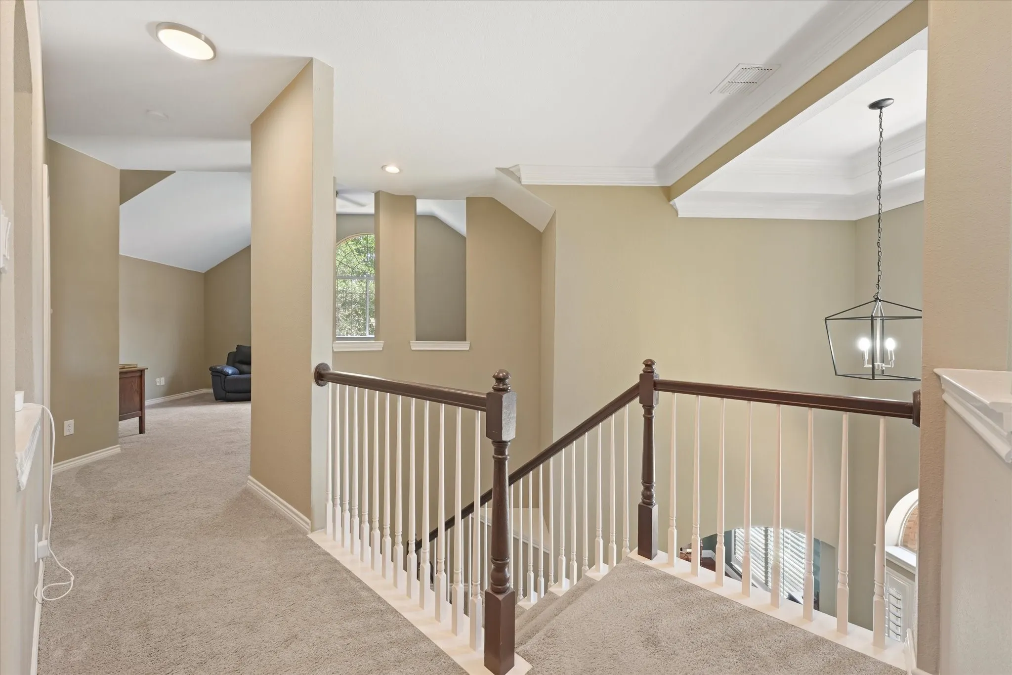 Single Family Residence For Sale in Denton County , 2105 Birdwood Circle, Corinth, Texas 76210, 4 Bedroom, 4 Bathroom, 2 Garage spaces, 3,096 Sqft, built in 1999, mls#21366168, Real Estate Agent in Corinth, Homes For Sale in Denton county, Homes For Sale in Corinth, Realtor in Corinth Texas, Real Estate Brokerage Independent Realty Texas, Luminita Cordes Realtor