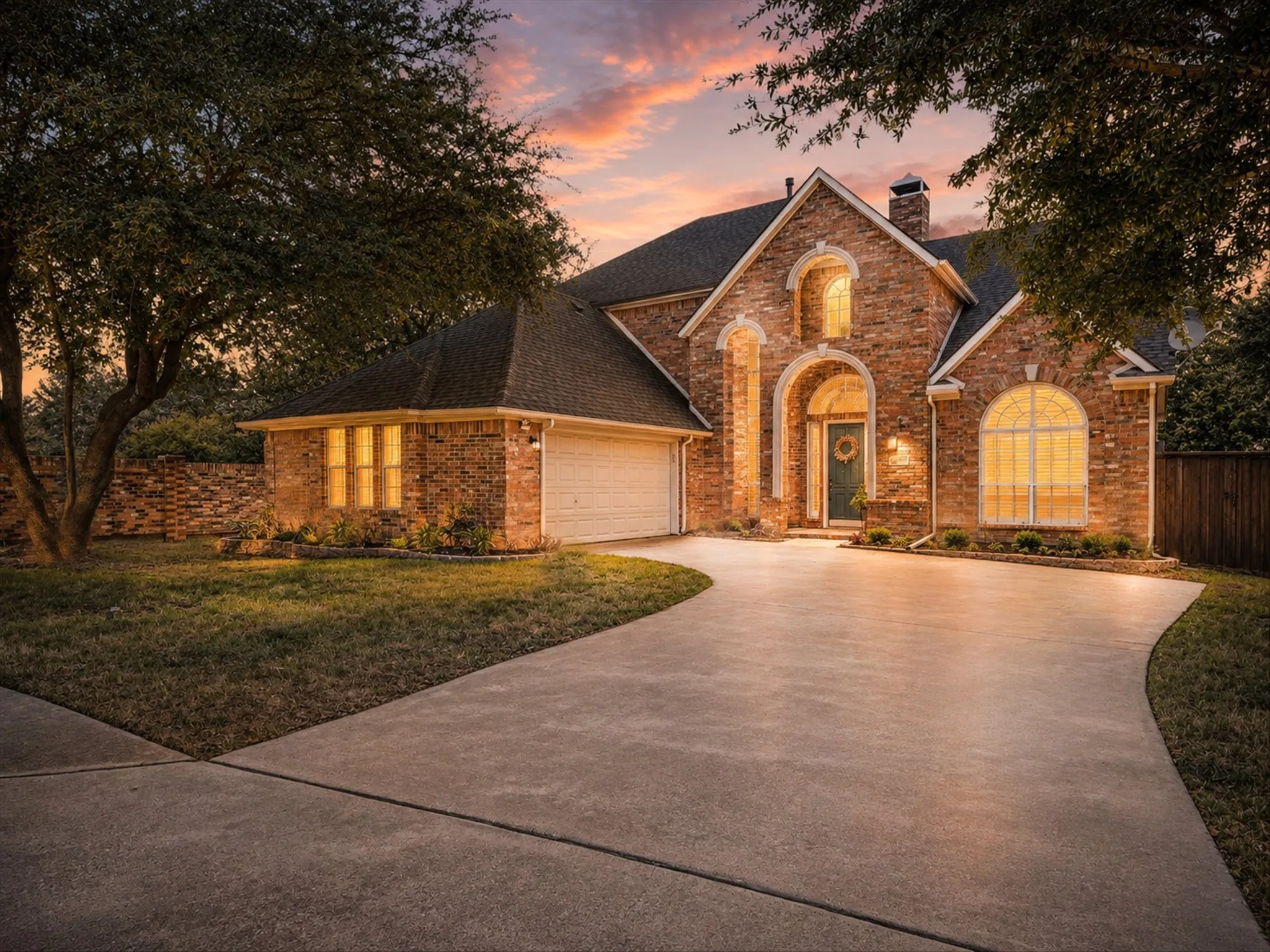 Single Family Residence For Sale in Denton County , 2105 Birdwood Circle, Corinth, Texas 76210, 4 Bedroom, 4 Bathroom, 2 Garage spaces, 3,096 Sqft, built in 1999, mls#21366168, Real Estate Agent in Corinth, Homes For Sale in Denton county, Homes For Sale in Corinth, Realtor in Corinth Texas, Real Estate Brokerage Independent Realty Texas, Luminita Cordes Realtor