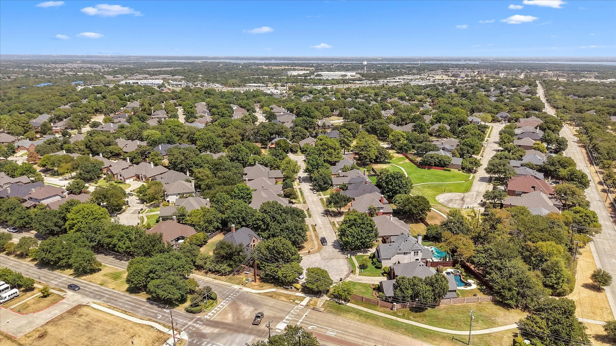 Single Family Residence For Sale in Denton County , 2105 Birdwood Circle, Corinth, Texas 76210, 4 Bedroom, 4 Bathroom, 2 Garage spaces, 3,096 Sqft, built in 1999, mls#21366168, Real Estate Agent in Corinth, Homes For Sale in Denton county, Homes For Sale in Corinth, Realtor in Corinth Texas, Real Estate Brokerage Independent Realty Texas, Luminita Cordes Realtor