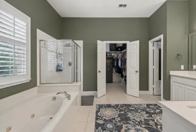 Single Family Residence For Sale in Denton County , 2105 Birdwood Circle, Corinth, Texas 76210, 4 Bedroom, 4 Bathroom, 2 Garage spaces, 3,096 Sqft, built in 1999, mls#21366168, Real Estate Agent in Corinth, Homes For Sale in Denton county, Homes For Sale in Corinth, Realtor in Corinth Texas, Real Estate Brokerage Independent Realty Texas, Luminita Cordes Realtor