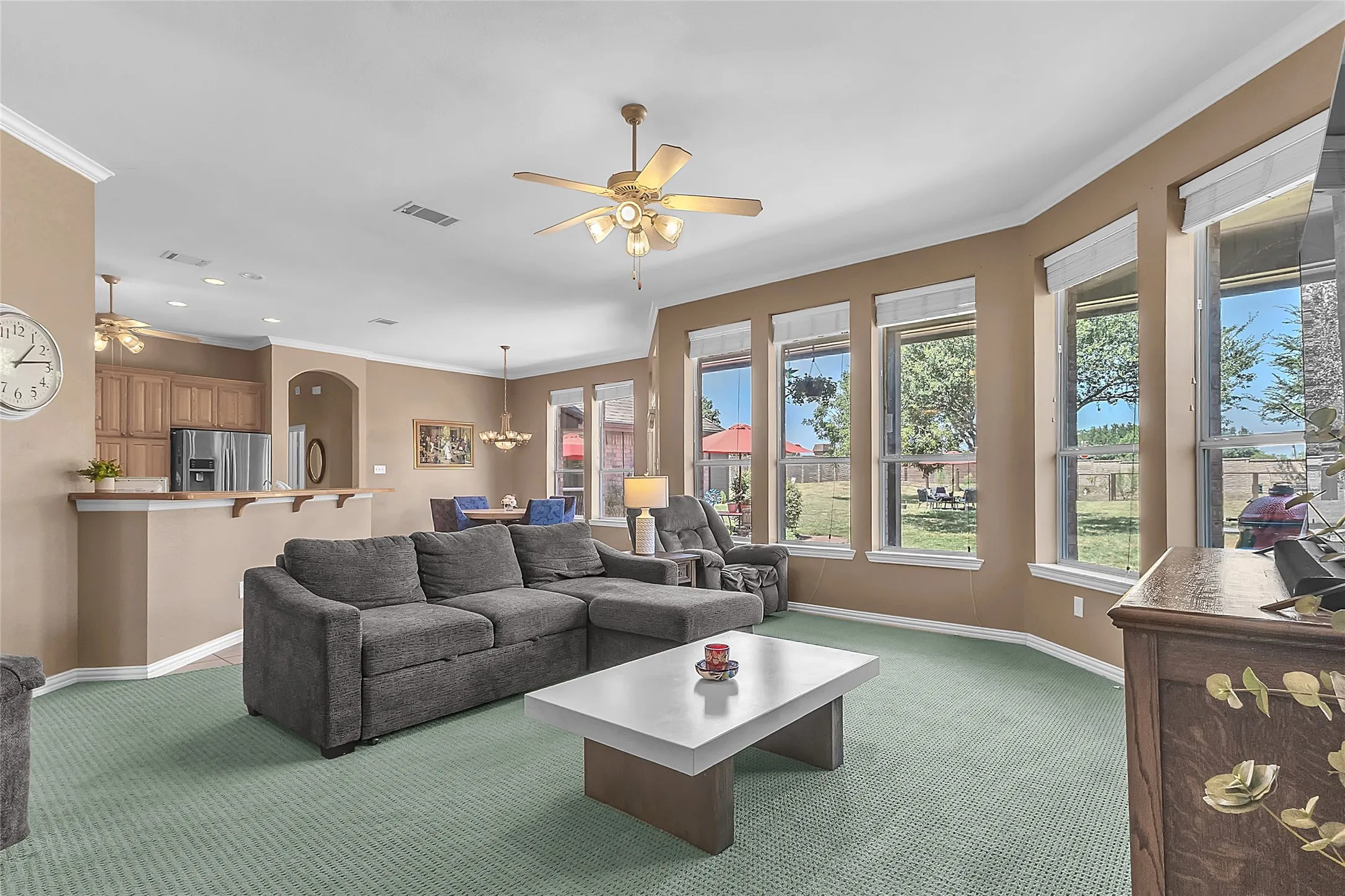Single Family Residence For Sale in Denton County , 101 Indian Paint Drive, Justin, Texas 76247, 3 Bedroom, 2 Bathroom, 3 Garage spaces, 2,173 Sqft, built in 2003, mls#21362487, Real Estate Agent in Justin, Homes For Sale in Denton county, Homes For Sale in Justin, Realtor in Justin Texas, Real Estate Brokerage Independent Realty Texas, Luminita Cordes Realtor