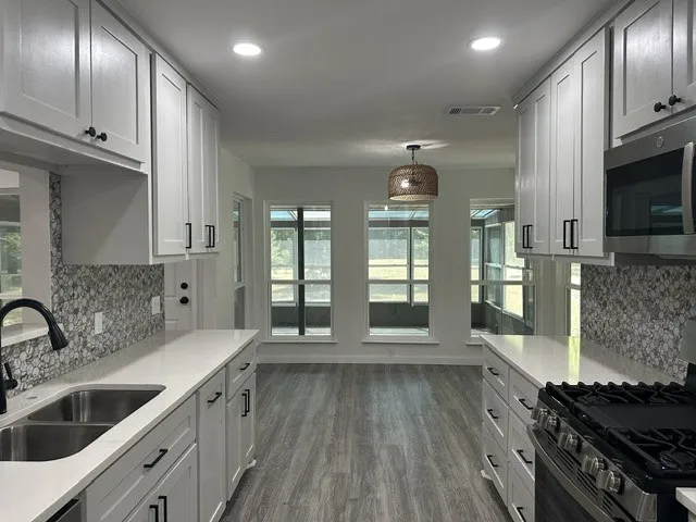 Single Family Residence For Sale in Dallas County , 826 Meadowview Lane, Wylie, Texas 75098, 4 Bedroom, 2 Bathroom, 2 Garage spaces, 1,985 Sqft, built in 1978, mls#21366252, Real Estate Agent in Wylie, Homes For Sale in Dallas county, Homes For Sale in Wylie, Realtor in Wylie Texas, Real Estate Brokerage Independent Realty Texas, Luminita Cordes Realtor