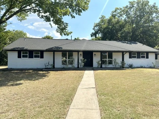 Single Family Residence For Sale in Dallas County , 826 Meadowview Lane, Wylie, Texas 75098, 4 Bedroom, 2 Bathroom, 2 Garage spaces, 1,985 Sqft, built in 1978, mls#21366252, Real Estate Agent in Wylie, Homes For Sale in Dallas county, Homes For Sale in Wylie, Realtor in Wylie Texas, Real Estate Brokerage Independent Realty Texas, Luminita Cordes Realtor