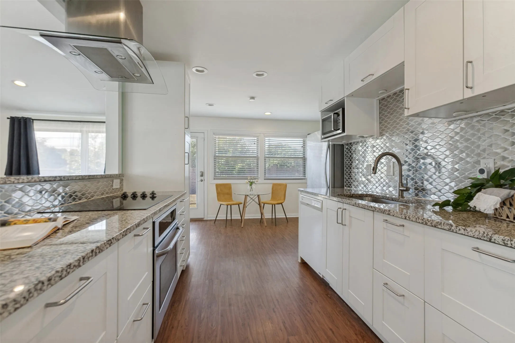 Single Family Residence For Sale in Dallas County , 907 Wedgewood Way, Richardson, Texas 75080, 4 Bedroom, 2 Bathroom, 2 Garage spaces, 1,883 Sqft, built in 1961, mls#21365949, Real Estate Agent in Richardson, Homes For Sale in Dallas county, Homes For Sale in Richardson, Realtor in Richardson Texas, Real Estate Brokerage Independent Realty Texas, Luminita Cordes Realtor