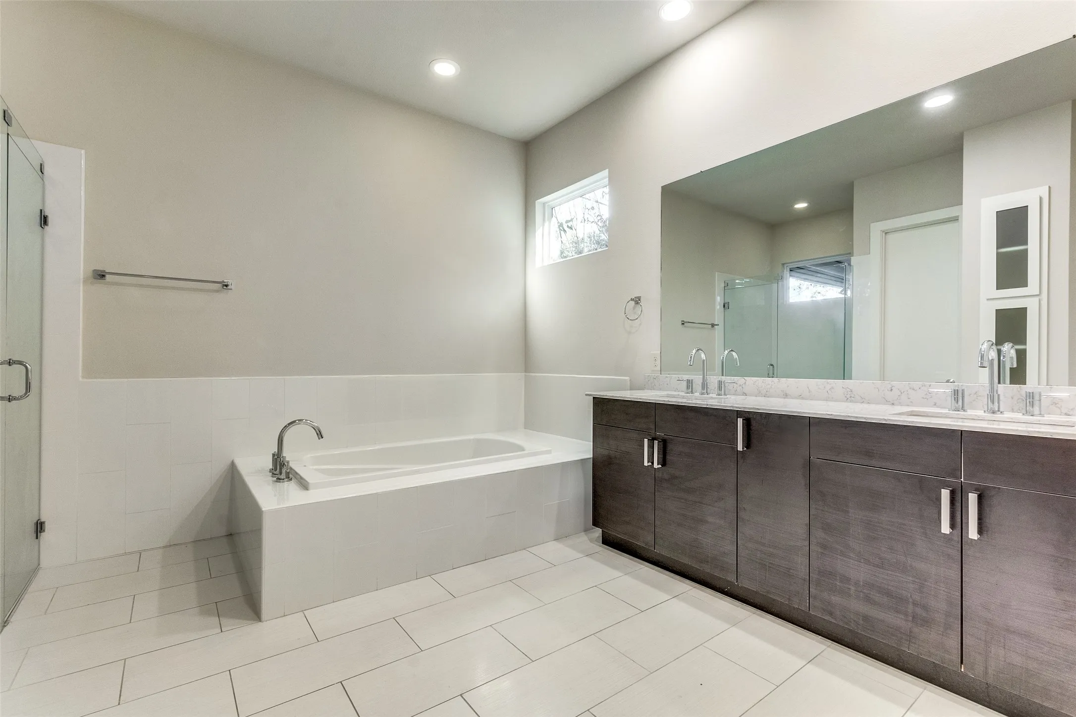 Primary En Suite