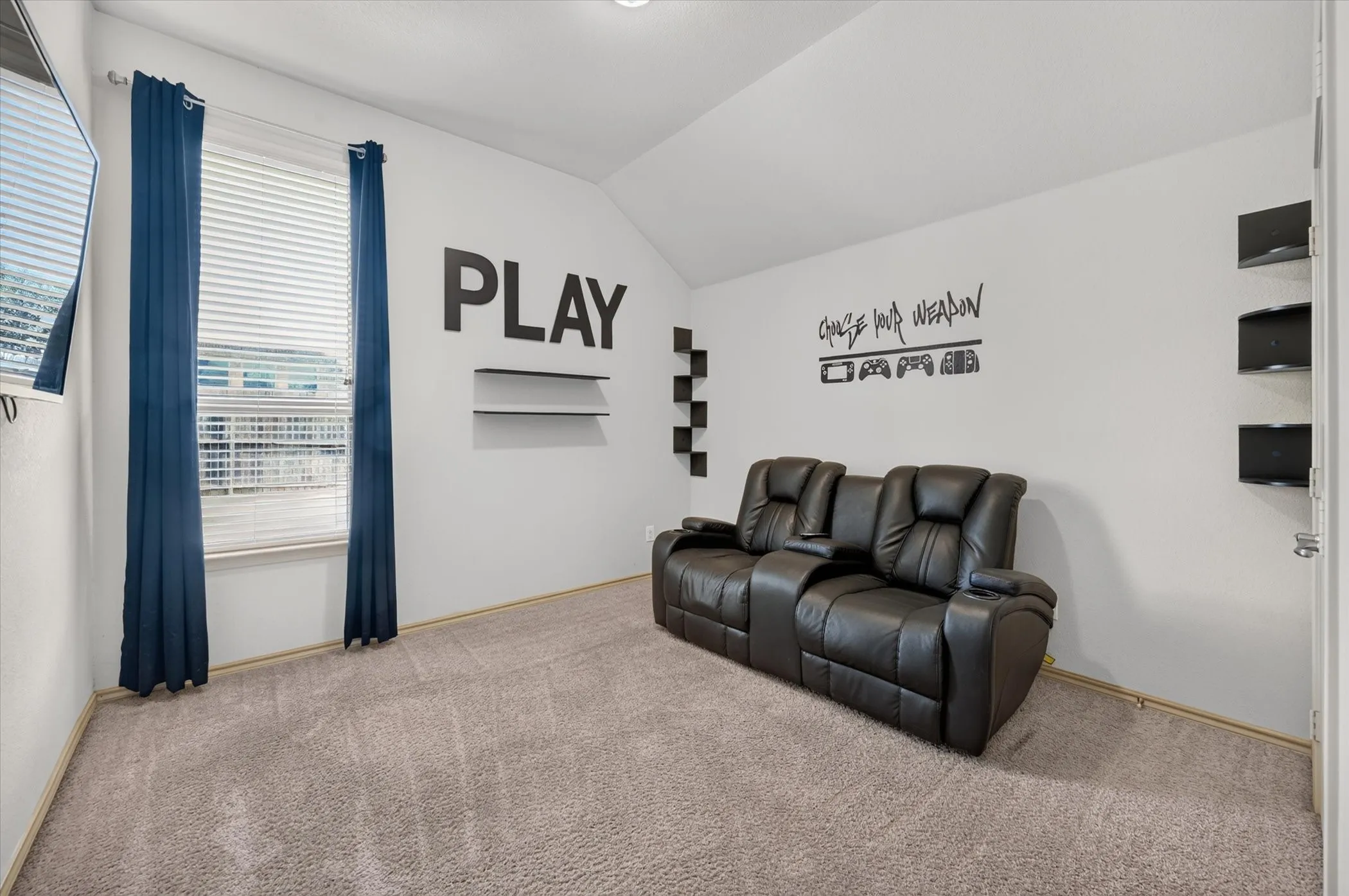 Single Family Residence For Sale in Dallas County , 1107 Fairhaven Drive, Glenn Heights, Texas 75154, 3 Bedroom, 2 Bathroom, 2 Garage spaces, 2,203 Sqft, built in 2015, mls#21366161, Real Estate Agent in Glenn Heights, Homes For Sale in Dallas county, Homes For Sale in Glenn Heights, Realtor in Glenn Heights Texas, Real Estate Brokerage Independent Realty Texas, Luminita Cordes Realtor