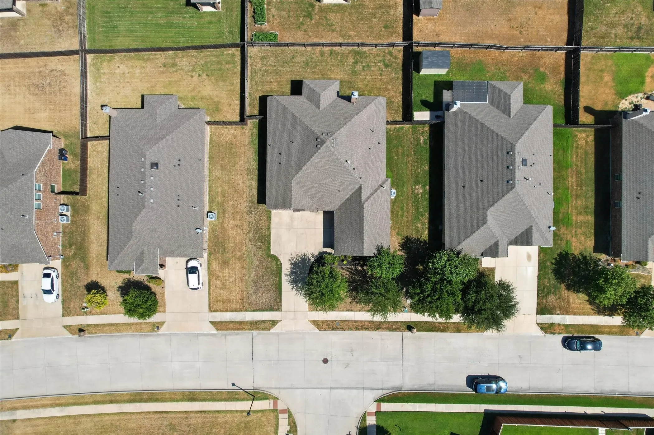 Single Family Residence For Sale in Dallas County , 1107 Fairhaven Drive, Glenn Heights, Texas 75154, 3 Bedroom, 2 Bathroom, 2 Garage spaces, 2,203 Sqft, built in 2015, mls#21366161, Real Estate Agent in Glenn Heights, Homes For Sale in Dallas county, Homes For Sale in Glenn Heights, Realtor in Glenn Heights Texas, Real Estate Brokerage Independent Realty Texas, Luminita Cordes Realtor
