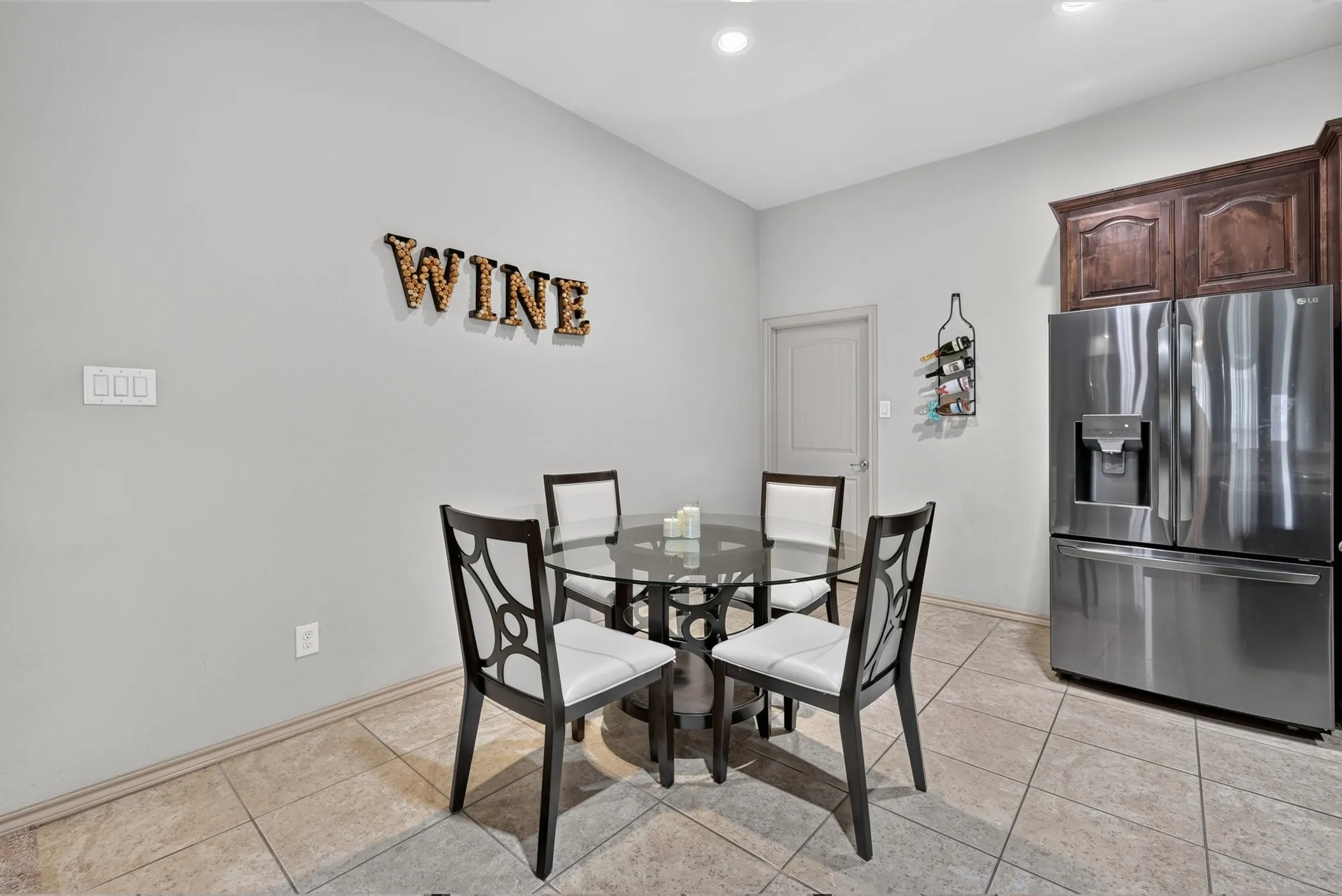 Single Family Residence For Sale in Dallas County , 1107 Fairhaven Drive, Glenn Heights, Texas 75154, 3 Bedroom, 2 Bathroom, 2 Garage spaces, 2,203 Sqft, built in 2015, mls#21366161, Real Estate Agent in Glenn Heights, Homes For Sale in Dallas county, Homes For Sale in Glenn Heights, Realtor in Glenn Heights Texas, Real Estate Brokerage Independent Realty Texas, Luminita Cordes Realtor