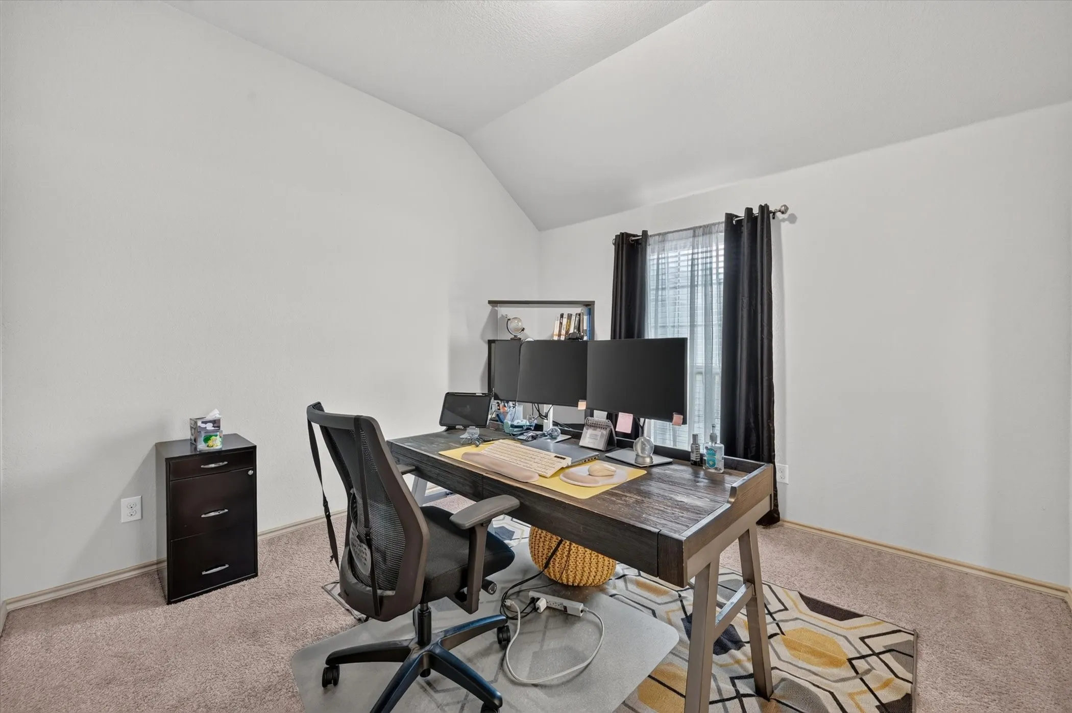 Single Family Residence For Sale in Dallas County , 1107 Fairhaven Drive, Glenn Heights, Texas 75154, 3 Bedroom, 2 Bathroom, 2 Garage spaces, 2,203 Sqft, built in 2015, mls#21366161, Real Estate Agent in Glenn Heights, Homes For Sale in Dallas county, Homes For Sale in Glenn Heights, Realtor in Glenn Heights Texas, Real Estate Brokerage Independent Realty Texas, Luminita Cordes Realtor