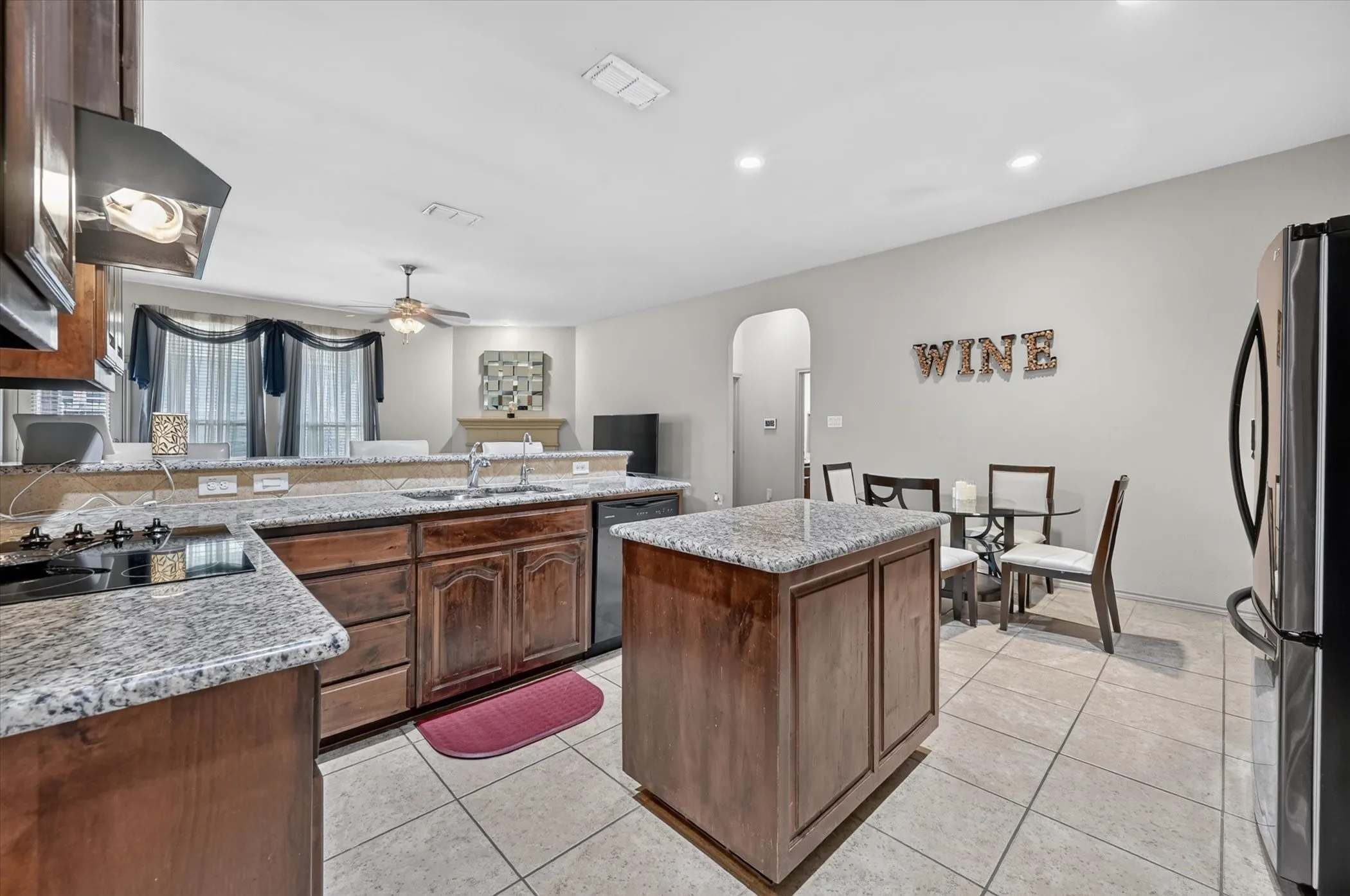 Single Family Residence For Sale in Dallas County , 1107 Fairhaven Drive, Glenn Heights, Texas 75154, 3 Bedroom, 2 Bathroom, 2 Garage spaces, 2,203 Sqft, built in 2015, mls#21366161, Real Estate Agent in Glenn Heights, Homes For Sale in Dallas county, Homes For Sale in Glenn Heights, Realtor in Glenn Heights Texas, Real Estate Brokerage Independent Realty Texas, Luminita Cordes Realtor