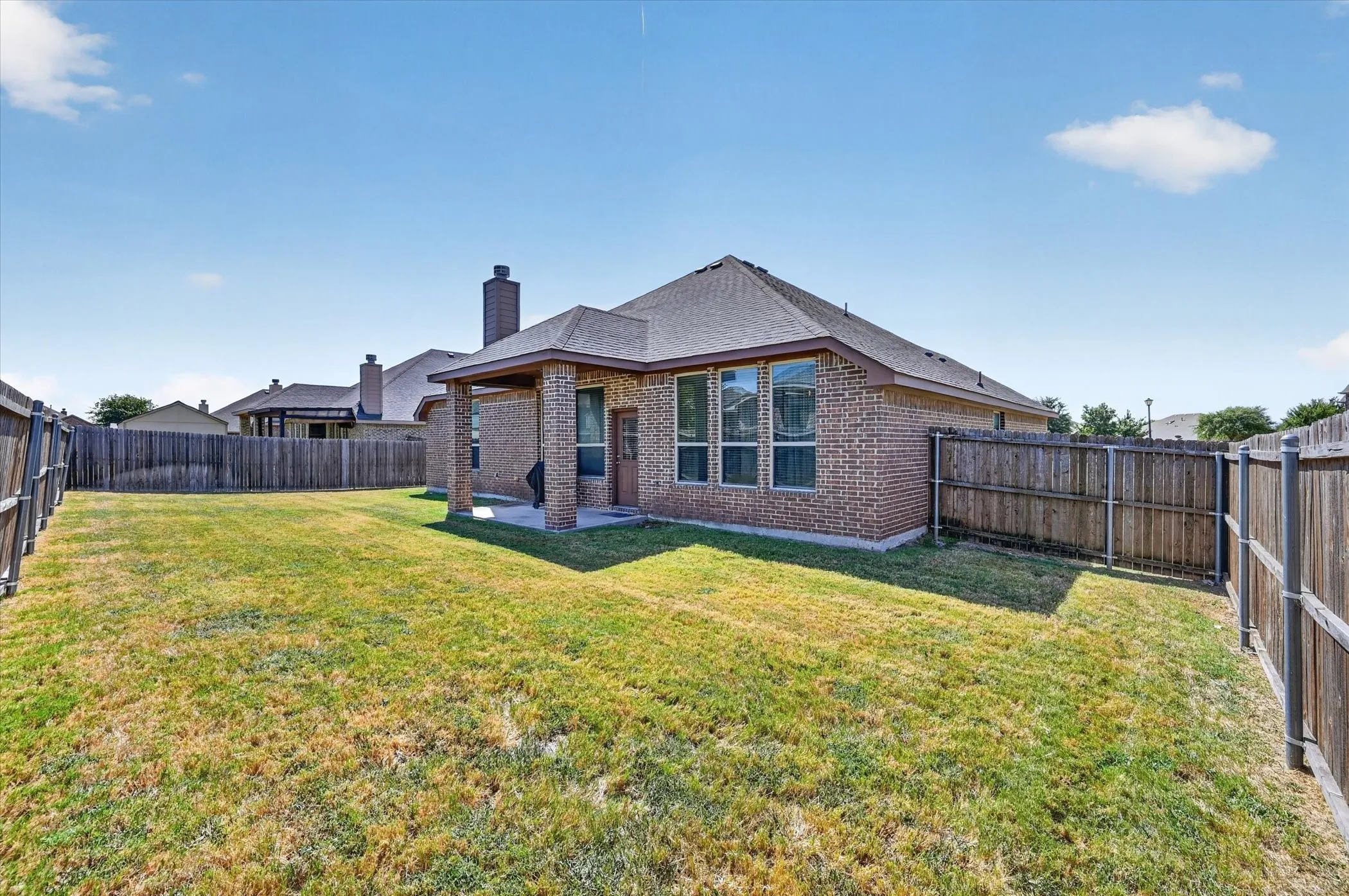 Single Family Residence For Sale in Dallas County , 1107 Fairhaven Drive, Glenn Heights, Texas 75154, 3 Bedroom, 2 Bathroom, 2 Garage spaces, 2,203 Sqft, built in 2015, mls#21366161, Real Estate Agent in Glenn Heights, Homes For Sale in Dallas county, Homes For Sale in Glenn Heights, Realtor in Glenn Heights Texas, Real Estate Brokerage Independent Realty Texas, Luminita Cordes Realtor