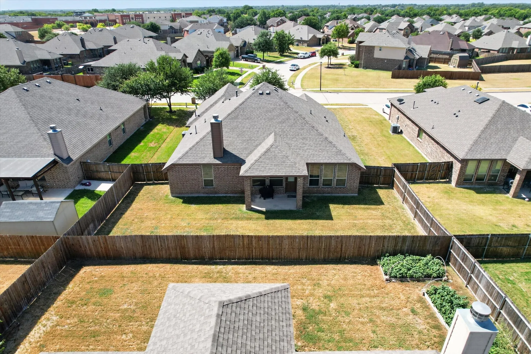Single Family Residence For Sale in Dallas County , 1107 Fairhaven Drive, Glenn Heights, Texas 75154, 3 Bedroom, 2 Bathroom, 2 Garage spaces, 2,203 Sqft, built in 2015, mls#21366161, Real Estate Agent in Glenn Heights, Homes For Sale in Dallas county, Homes For Sale in Glenn Heights, Realtor in Glenn Heights Texas, Real Estate Brokerage Independent Realty Texas, Luminita Cordes Realtor