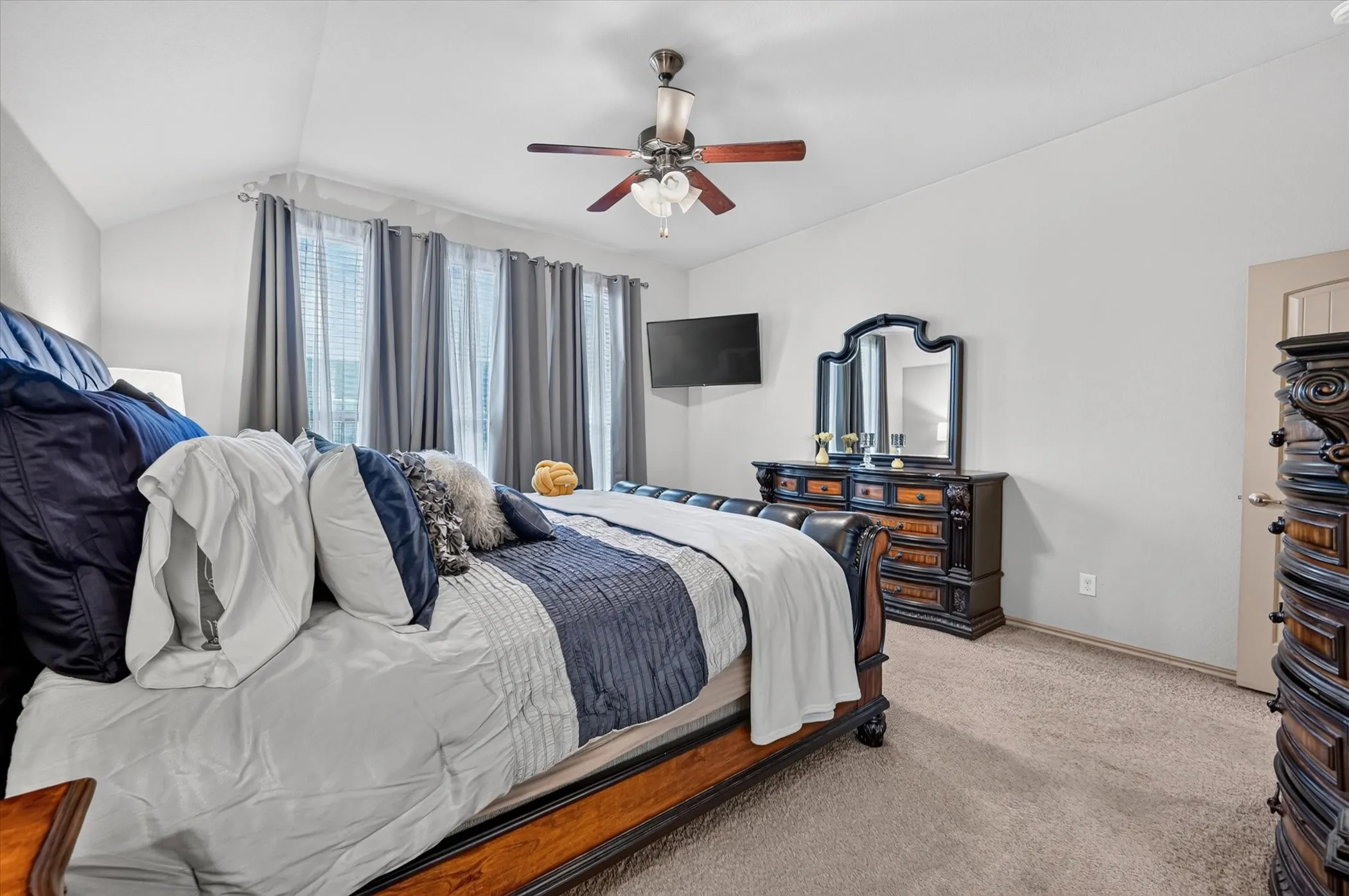 Single Family Residence For Sale in Dallas County , 1107 Fairhaven Drive, Glenn Heights, Texas 75154, 3 Bedroom, 2 Bathroom, 2 Garage spaces, 2,203 Sqft, built in 2015, mls#21366161, Real Estate Agent in Glenn Heights, Homes For Sale in Dallas county, Homes For Sale in Glenn Heights, Realtor in Glenn Heights Texas, Real Estate Brokerage Independent Realty Texas, Luminita Cordes Realtor