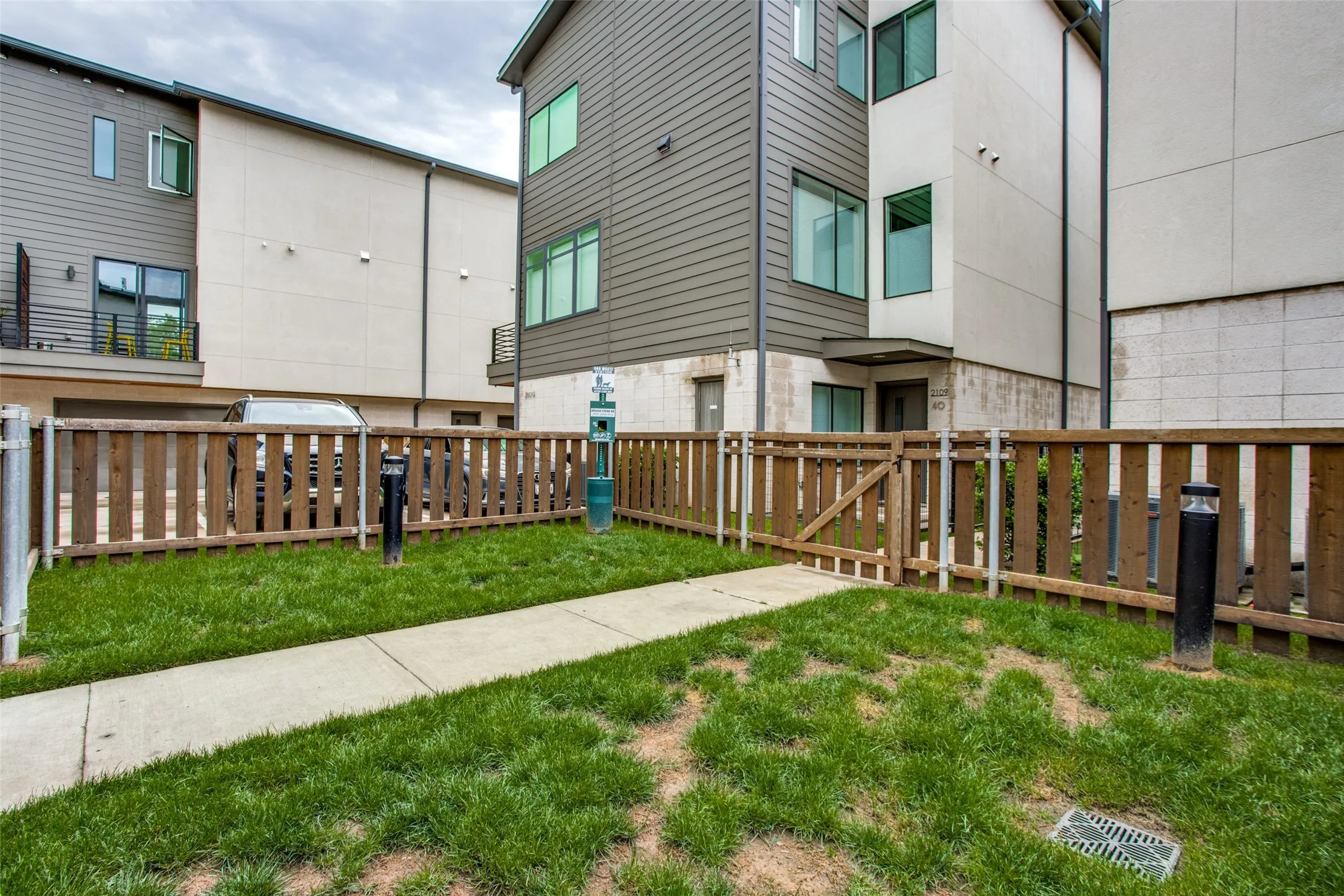 Condominium For Rent in Dallas County , 2103 Bennett Avenue 60, Dallas, Texas 75206, 2 Bedroom, 3 Bathroom, 2 Garage spaces, 1,610 Sqft, built in 2016, mls#21366073, Real Estate Agent in Dallas, Homes For Rent in Dallas county, Homes For Rent in Dallas, Realtor in Dallas Texas, Real Estate Brokerage Independent Realty Texas, Luminita Cordes Realtor