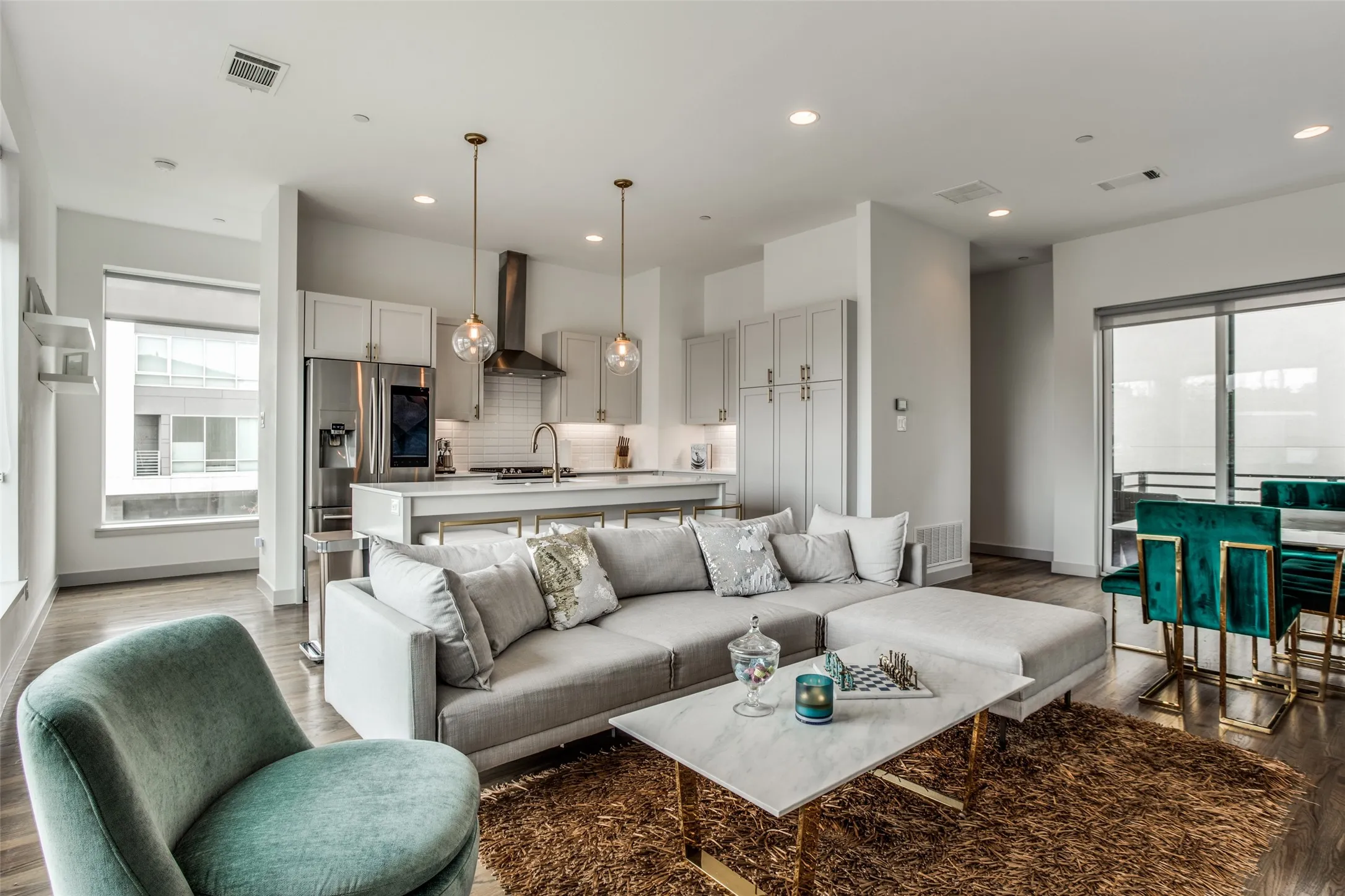 Condominium For Rent in Dallas County , 2103 Bennett Avenue 60, Dallas, Texas 75206, 2 Bedroom, 3 Bathroom, 2 Garage spaces, 1,610 Sqft, built in 2016, mls#21366073, Real Estate Agent in Dallas, Homes For Rent in Dallas county, Homes For Rent in Dallas, Realtor in Dallas Texas, Real Estate Brokerage Independent Realty Texas, Luminita Cordes Realtor