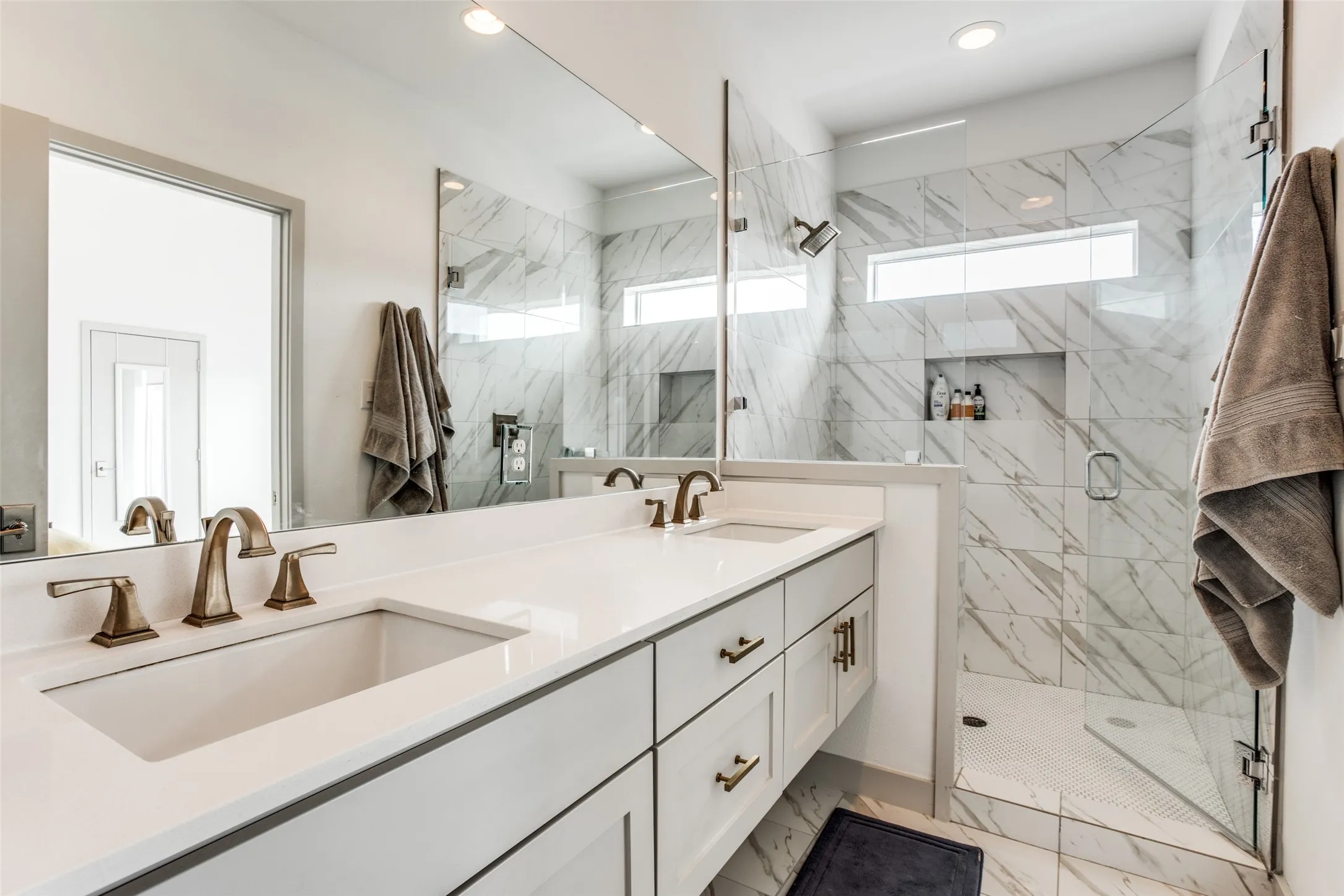 Condominium For Rent in Dallas County , 2103 Bennett Avenue 60, Dallas, Texas 75206, 2 Bedroom, 3 Bathroom, 2 Garage spaces, 1,610 Sqft, built in 2016, mls#21366073, Real Estate Agent in Dallas, Homes For Rent in Dallas county, Homes For Rent in Dallas, Realtor in Dallas Texas, Real Estate Brokerage Independent Realty Texas, Luminita Cordes Realtor