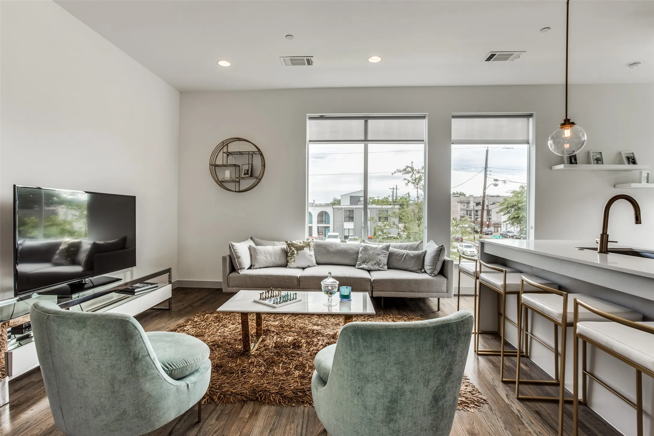 Condominium For Rent in Dallas County , 2103 Bennett Avenue 60, Dallas, Texas 75206, 2 Bedroom, 3 Bathroom, 2 Garage spaces, 1,610 Sqft, built in 2016, mls#21366073, Real Estate Agent in Dallas, Homes For Rent in Dallas county, Homes For Rent in Dallas, Realtor in Dallas Texas, Real Estate Brokerage Independent Realty Texas, Luminita Cordes Realtor