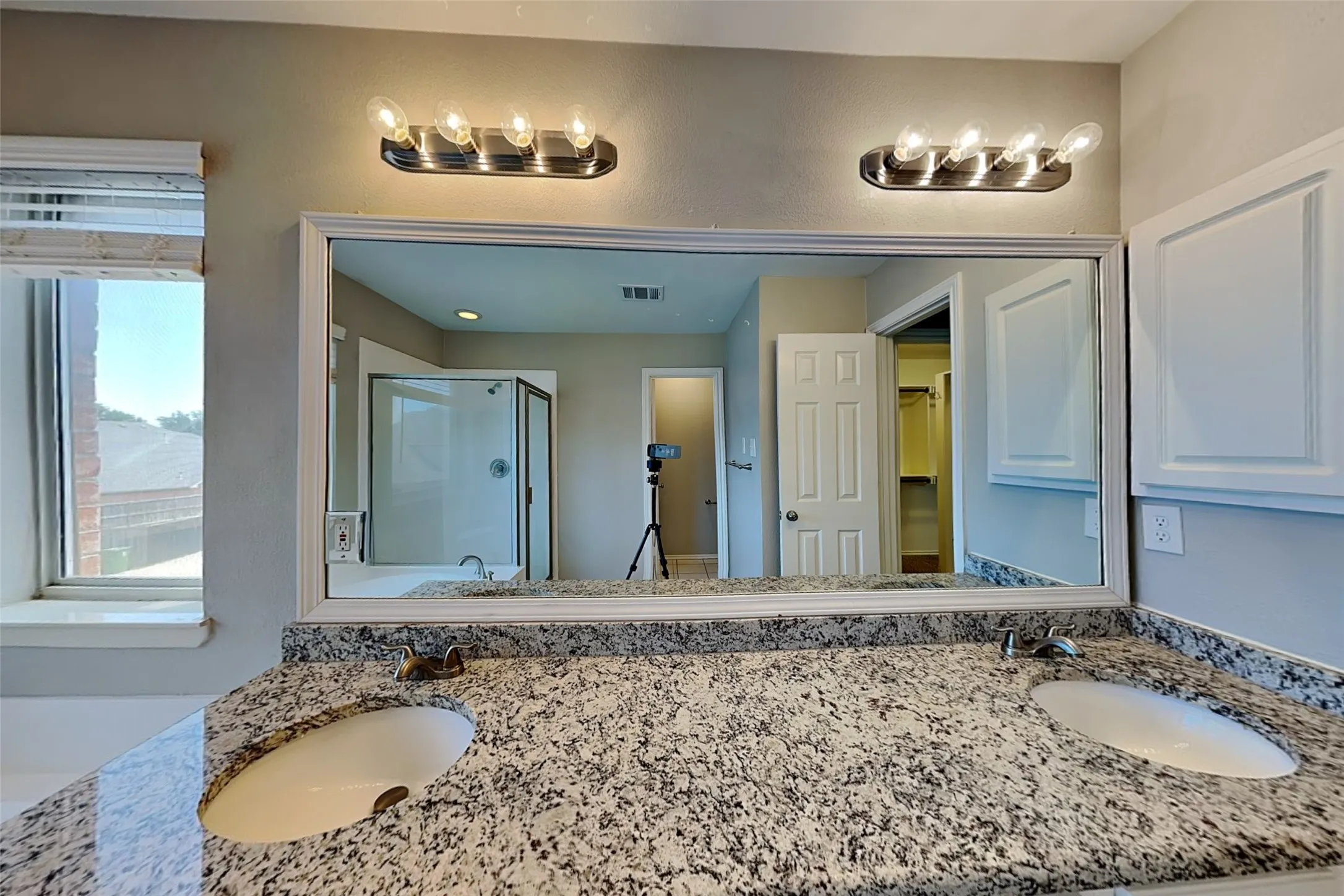 Single Family Residence For Rent in Denton County , 1700 Big Bend Drive, Lewisville, Texas 75077, 4 Bedroom, 3 Bathroom, 2 Garage spaces, 2,892 Sqft, built in 1996, mls#21366264, Real Estate Agent in Lewisville, Homes For Rent in Denton county, Homes For Rent in Lewisville, Realtor in Lewisville Texas, Real Estate Brokerage Independent Realty Texas, Luminita Cordes Realtor