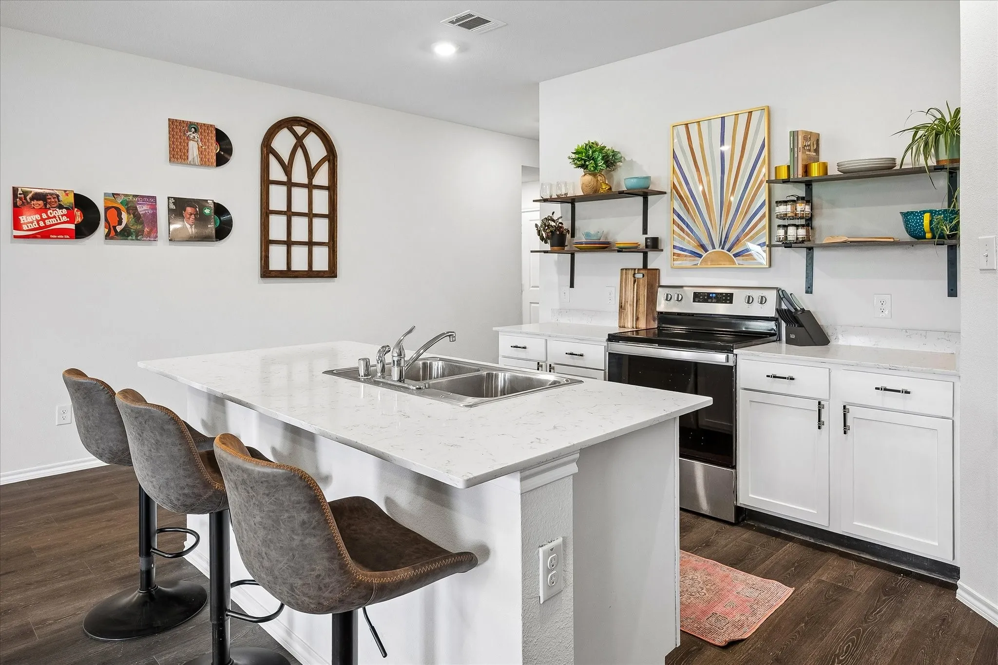 Single Family Residence For Rent in Denton County , 936 Glover Drive, Aubrey, Texas 76227, 4 Bedroom, 2 Bathroom, 2 Garage spaces, 1,836 Sqft, built in 2021, mls#21366273, Real Estate Agent in Aubrey, Homes For Rent in Denton county, Homes For Rent in Aubrey, Realtor in Aubrey Texas, Real Estate Brokerage Independent Realty Texas, Luminita Cordes Realtor