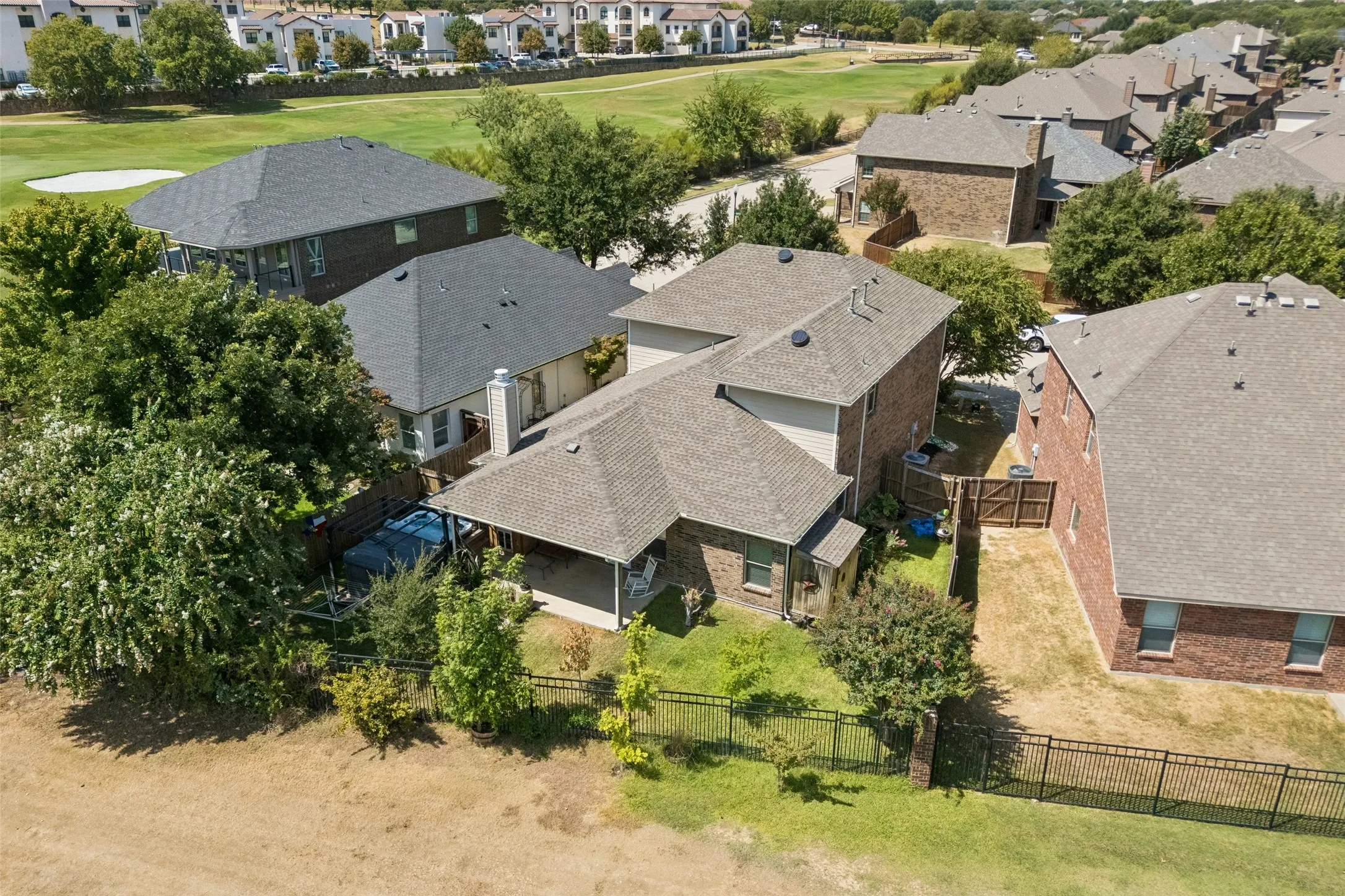 Single Family Residence For Sale in Tarrant County , 3937 Weatherstone Drive, Fort Worth, Texas 76137, 4 Bedroom, 3 Bathroom, 2 Garage spaces, 2,402 Sqft, built in 2011, mls#21363370, Real Estate Agent in Fort Worth, Homes For Sale in Tarrant county, Homes For Sale in Fort Worth, Realtor in Fort Worth Texas, Real Estate Brokerage Independent Realty Texas, Luminita Cordes Realtor