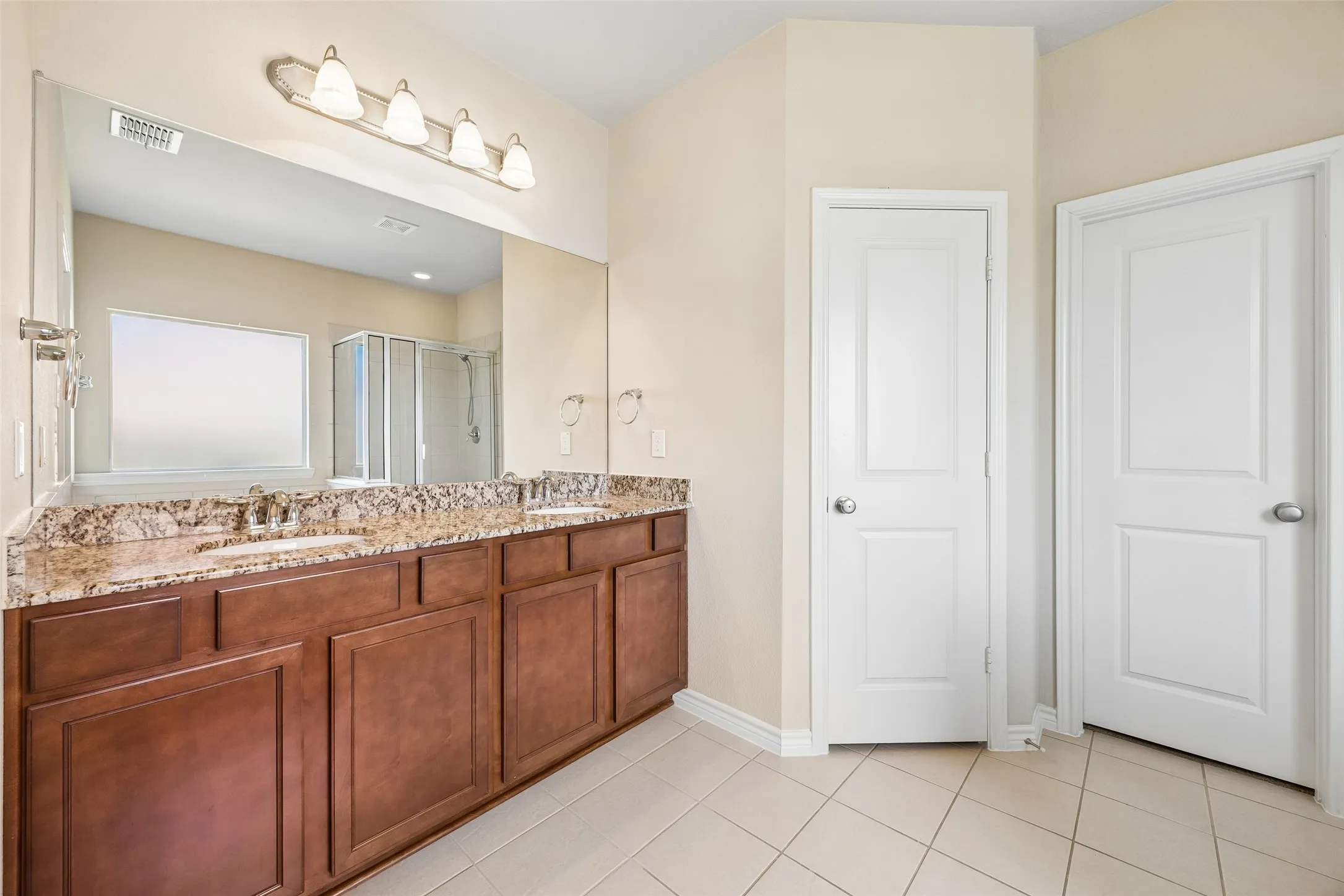 Primary Ensuite Bath