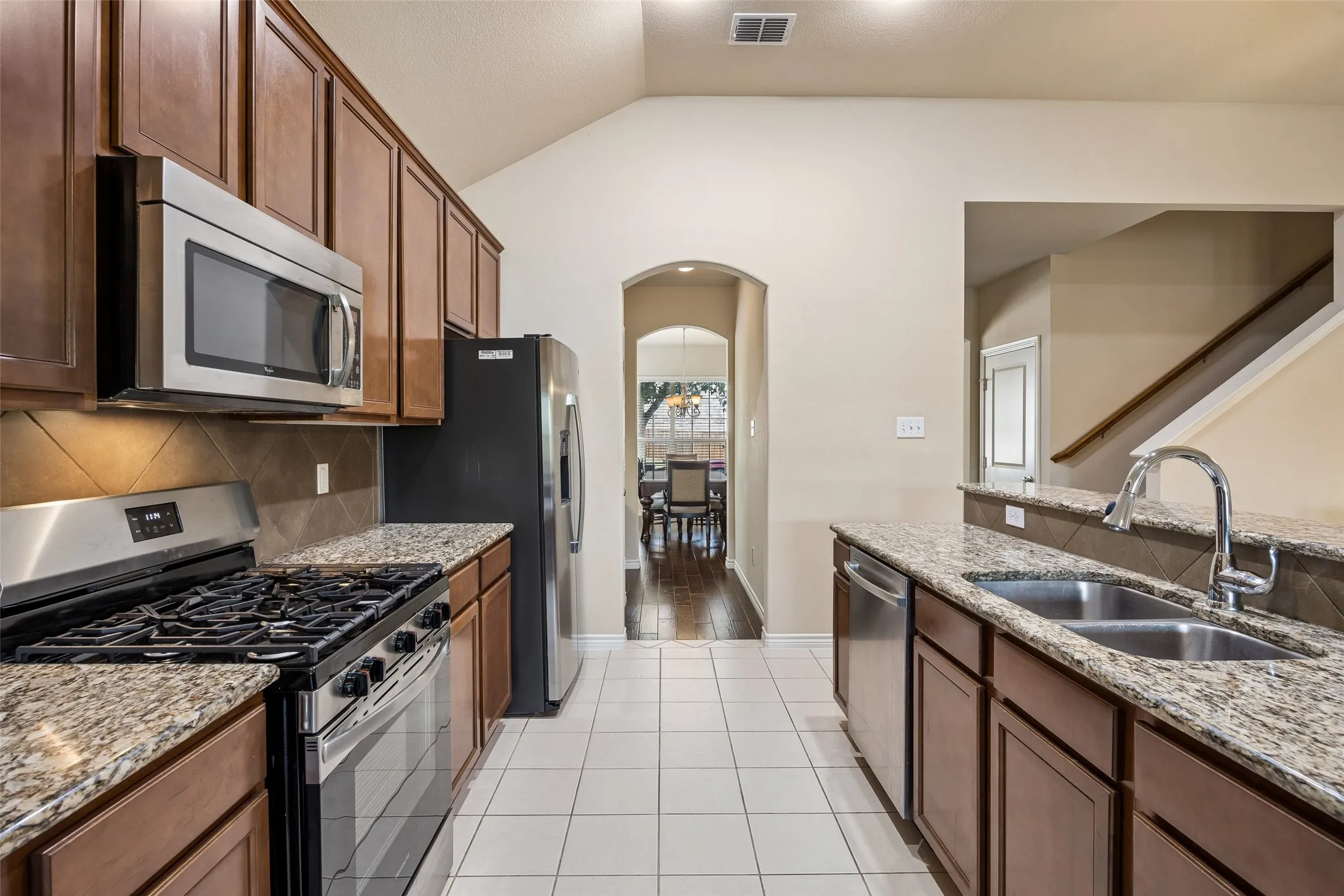 Single Family Residence For Sale in Tarrant County , 3937 Weatherstone Drive, Fort Worth, Texas 76137, 4 Bedroom, 3 Bathroom, 2 Garage spaces, 2,402 Sqft, built in 2011, mls#21363370, Real Estate Agent in Fort Worth, Homes For Sale in Tarrant county, Homes For Sale in Fort Worth, Realtor in Fort Worth Texas, Real Estate Brokerage Independent Realty Texas, Luminita Cordes Realtor