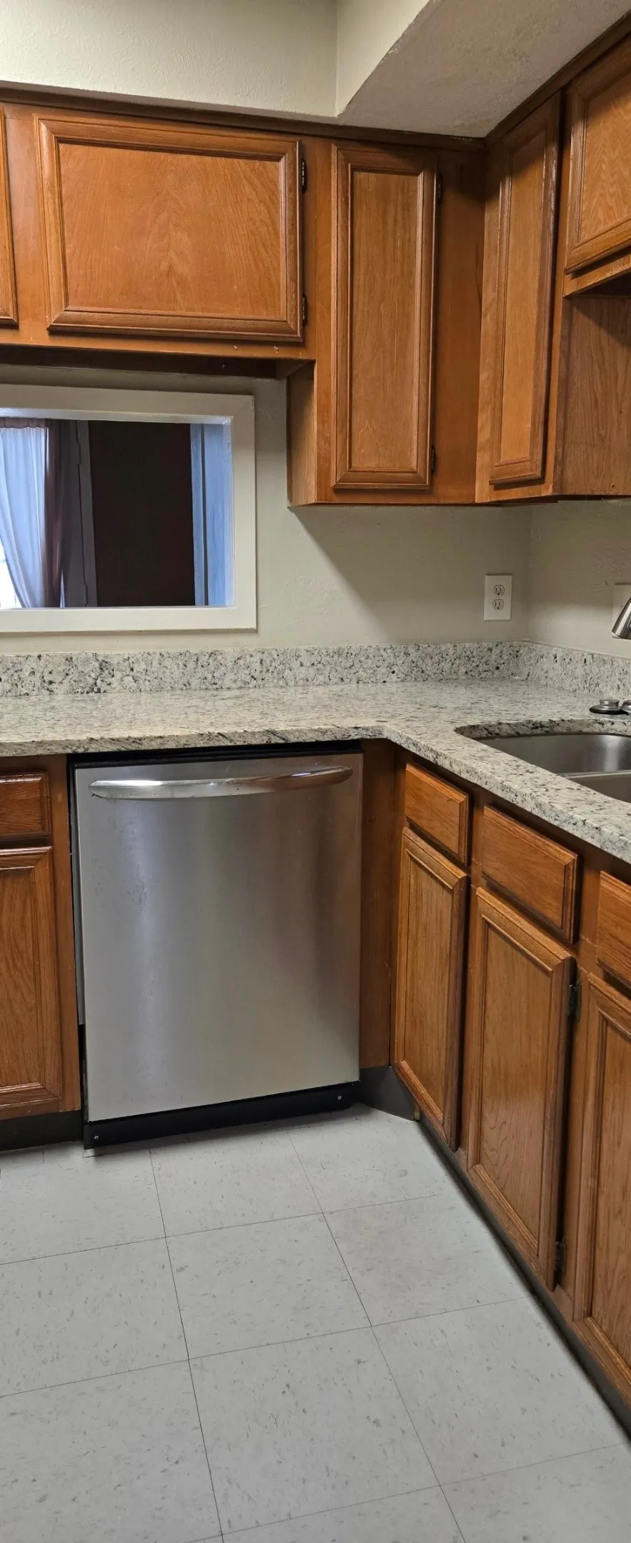 Condominium For Rent in Dallas County , 9696 Walnut Street 1605, Dallas, Texas 75243, 1 Bedroom, 2 Bathroom, Garage spaces, 903 Sqft, built in 1981, mls#21366285, Real Estate Agent in Dallas, Homes For Rent in Dallas county, Homes For Rent in Dallas, Realtor in Dallas Texas, Real Estate Brokerage Independent Realty Texas, Luminita Cordes Realtor