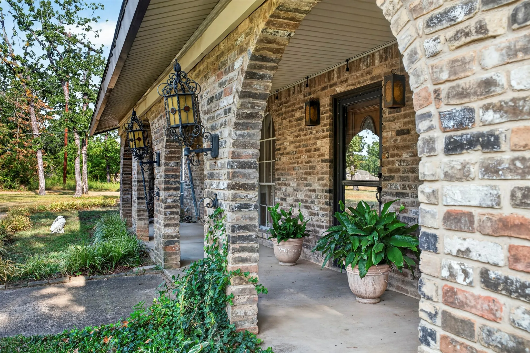cool exterior brick from Mexico