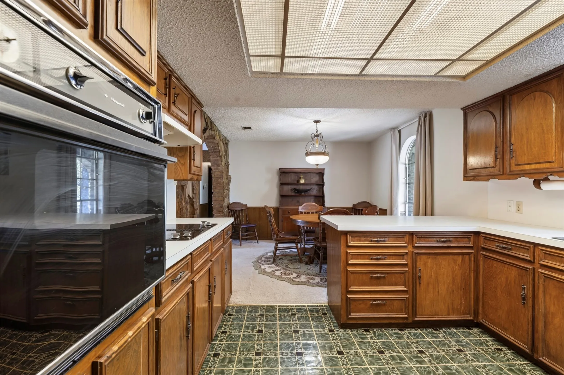 Single Family Residence For Sale in Denton County , 207 Ranch Road, Krugerville, Texas 76227, 3 Bedroom, 2 Bathroom, 2 Garage spaces, 1,890 Sqft, built in 1973, mls#21322418, Real Estate Agent in Krugerville, Homes For Sale in Denton county, Homes For Sale in Krugerville, Realtor in Krugerville Texas, Real Estate Brokerage Independent Realty Texas, Luminita Cordes Realtor