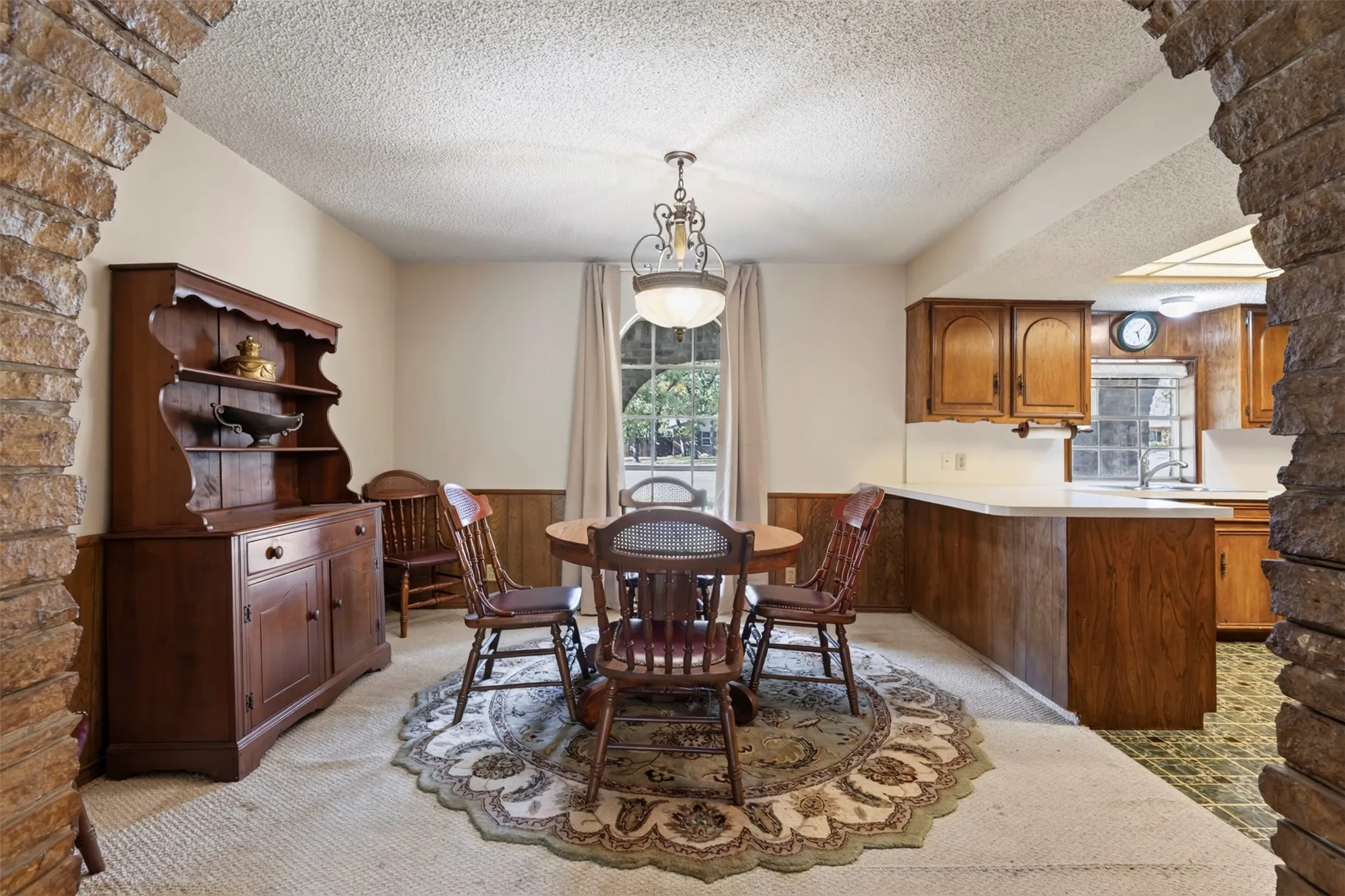 Single Family Residence For Sale in Denton County , 207 Ranch Road, Krugerville, Texas 76227, 3 Bedroom, 2 Bathroom, 2 Garage spaces, 1,890 Sqft, built in 1973, mls#21322418, Real Estate Agent in Krugerville, Homes For Sale in Denton county, Homes For Sale in Krugerville, Realtor in Krugerville Texas, Real Estate Brokerage Independent Realty Texas, Luminita Cordes Realtor