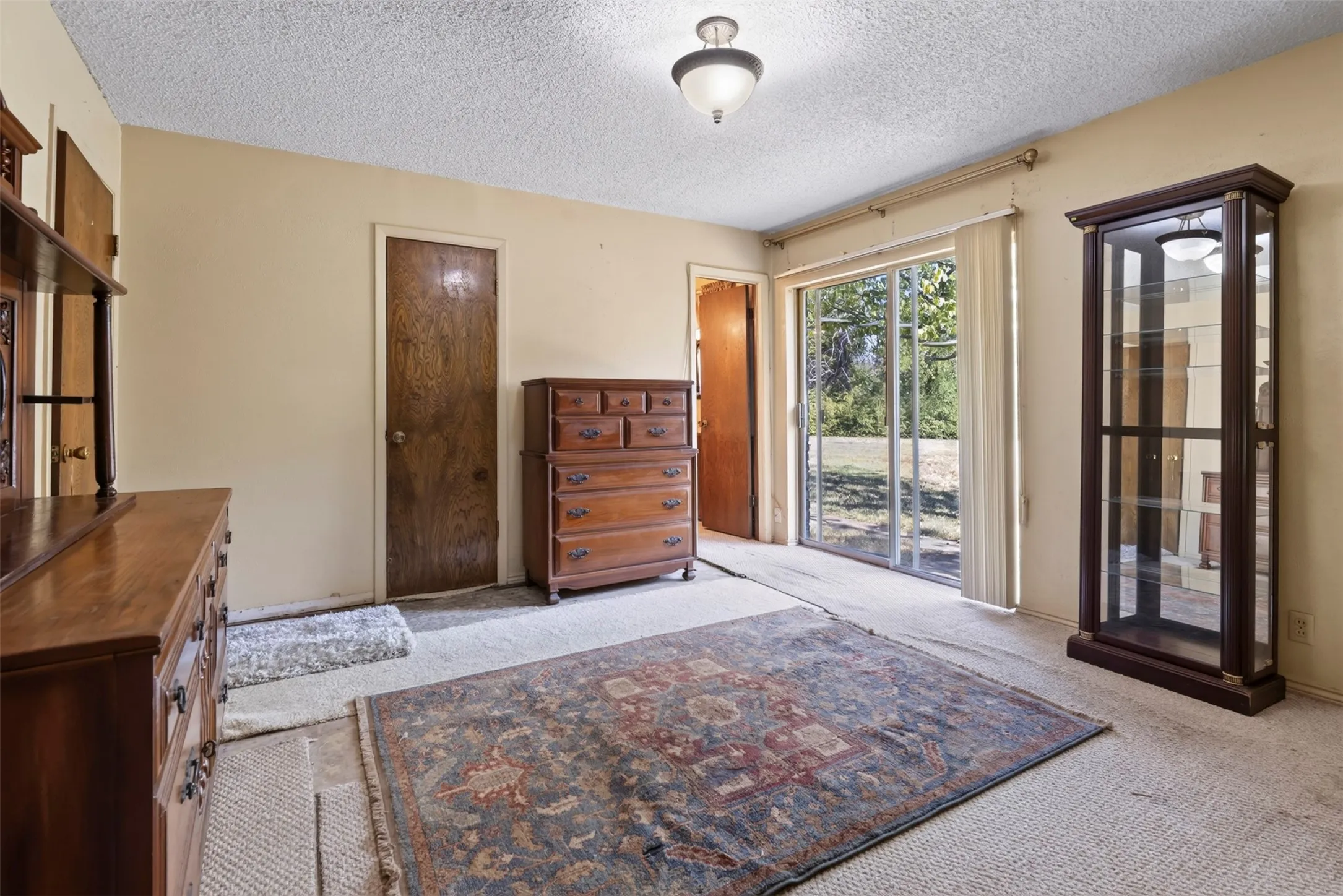 Single Family Residence For Sale in Denton County , 207 Ranch Road, Krugerville, Texas 76227, 3 Bedroom, 2 Bathroom, 2 Garage spaces, 1,890 Sqft, built in 1973, mls#21322418, Real Estate Agent in Krugerville, Homes For Sale in Denton county, Homes For Sale in Krugerville, Realtor in Krugerville Texas, Real Estate Brokerage Independent Realty Texas, Luminita Cordes Realtor
