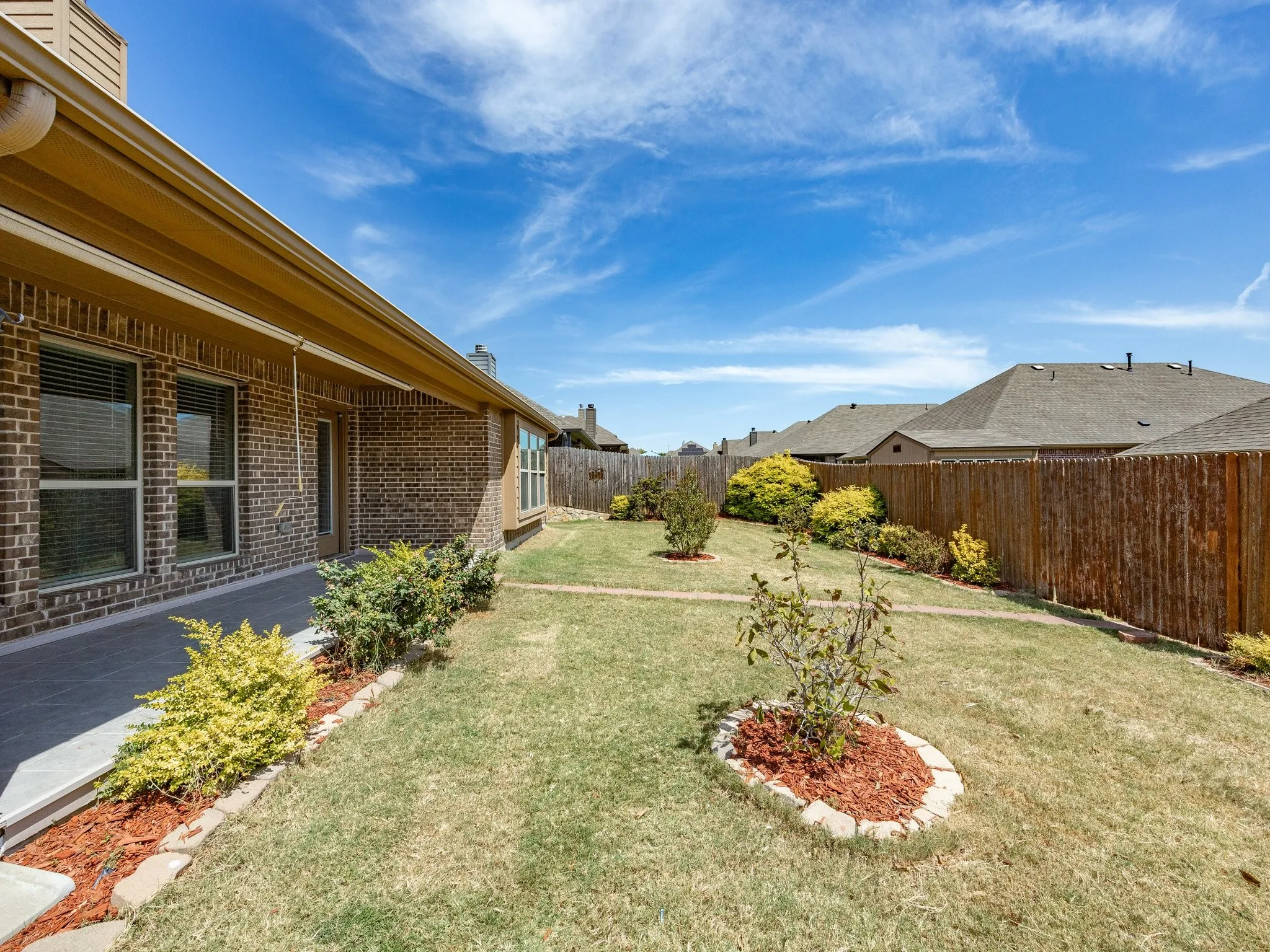 Single Family Residence For Sale in Tarrant County , 5429 Quiet Woods Trail, Fort Worth, Texas 76123, 3 Bedroom, 2 Bathroom, 2 Garage spaces, 1,825 Sqft, built in 2019, mls#21364197, Real Estate Agent in Fort Worth, Homes For Sale in Tarrant county, Homes For Sale in Fort Worth, Realtor in Fort Worth Texas, Real Estate Brokerage Independent Realty Texas, Luminita Cordes Realtor